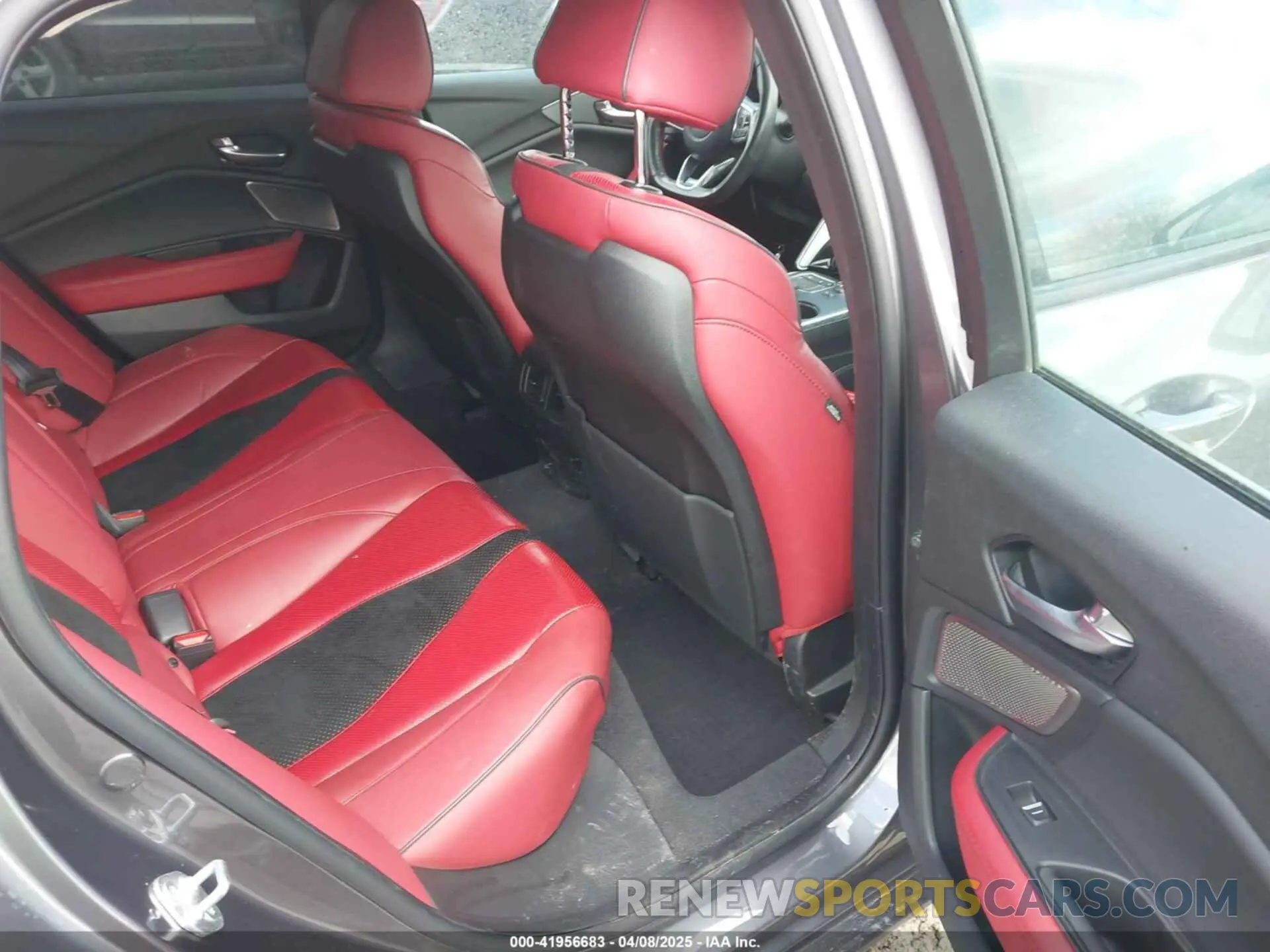 8 Photograph of a damaged car 19UUB5F55MA013811 ACURA TLX 2021