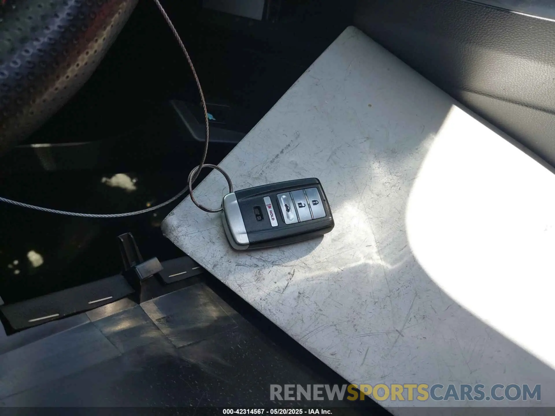 11 Photograph of a damaged car 19UUB5F58MA008036 ACURA TLX 2021