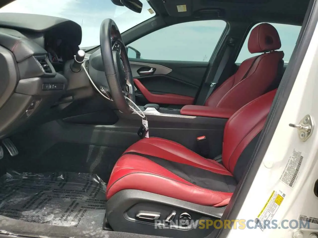 7 Photograph of a damaged car 19UUB5F59MA003380 ACURA TLX 2021