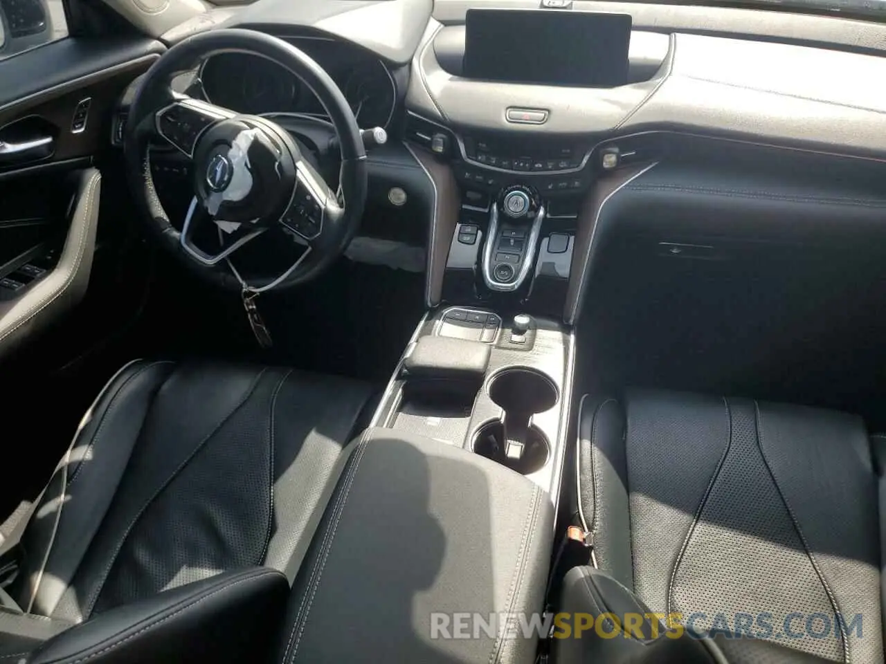 8 Photograph of a damaged car 19UUB5F60MA007911 ACURA TLX 2021