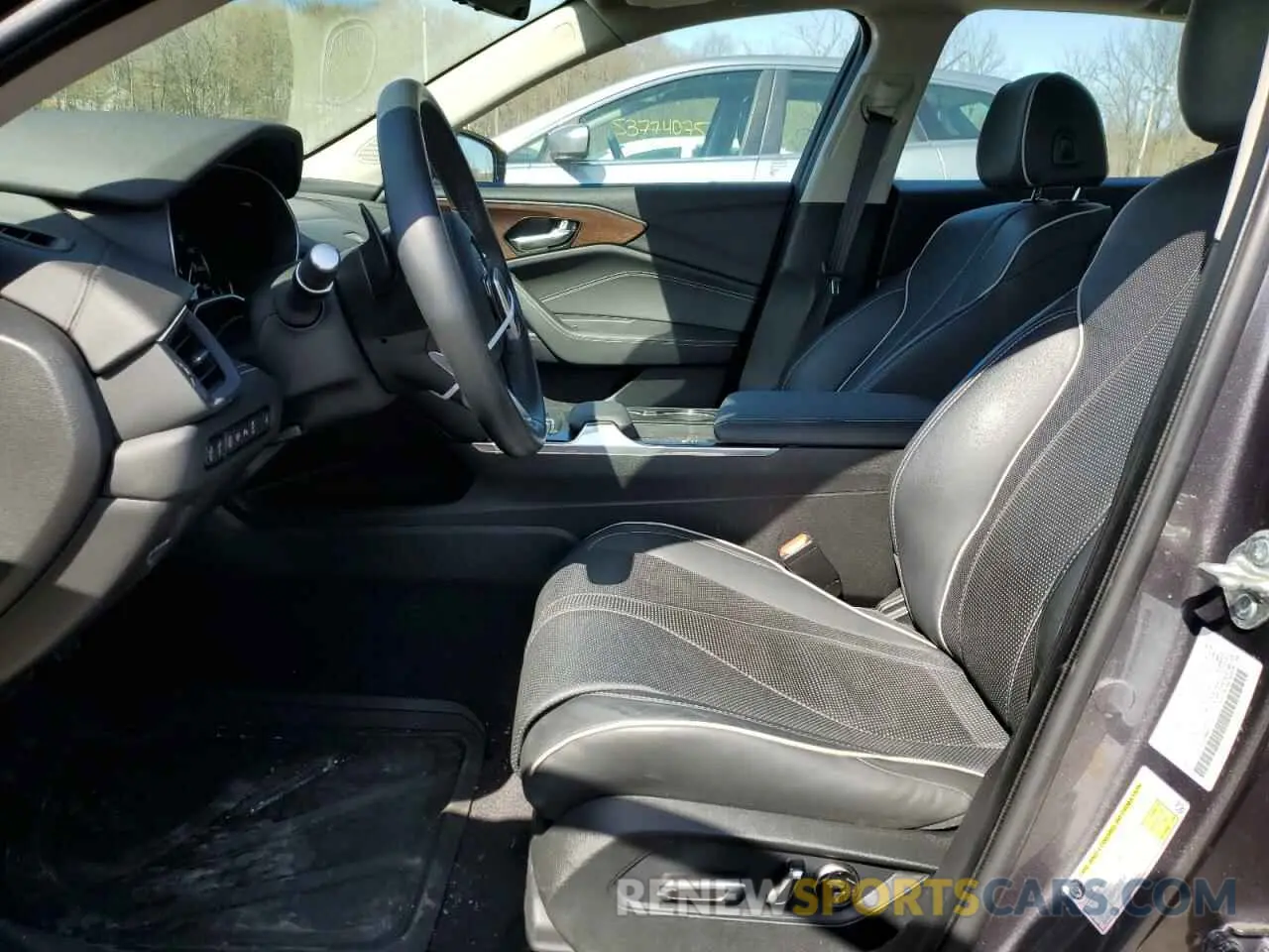 7 Photograph of a damaged car 19UUB5F66MA001711 ACURA TLX 2021