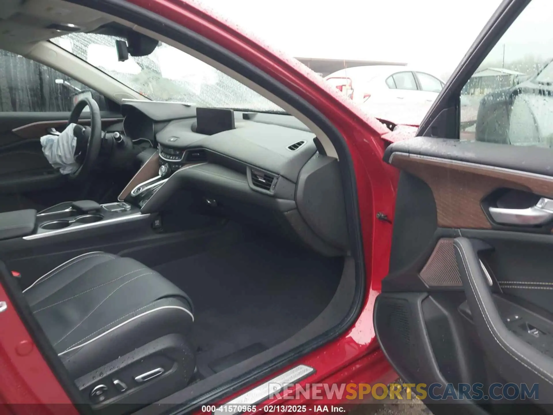 5 Photograph of a damaged car 19UUB5F66MA011980 ACURA TLX 2021