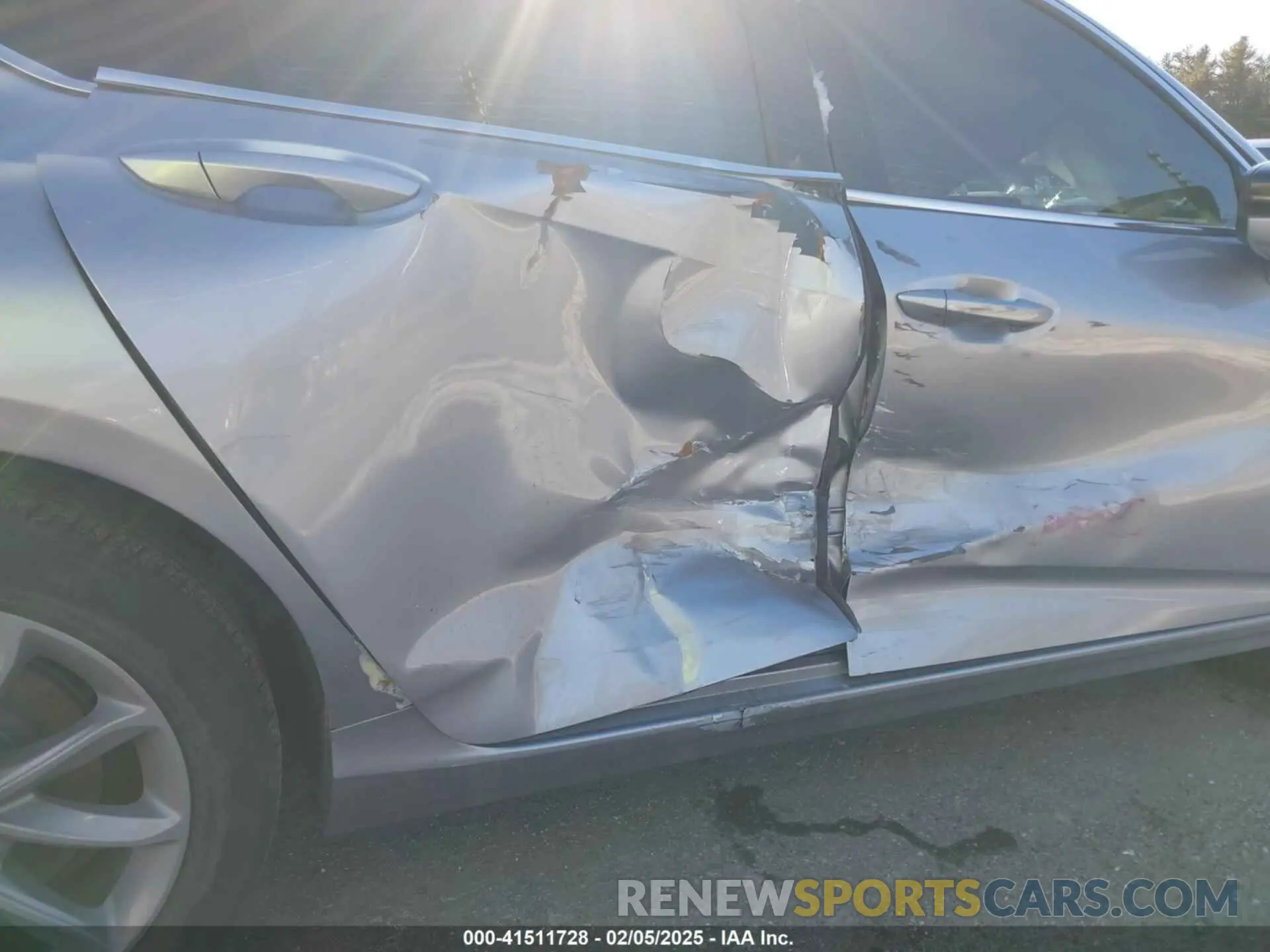 6 Photograph of a damaged car 19UUB6F33MA002472 ACURA TLX 2021
