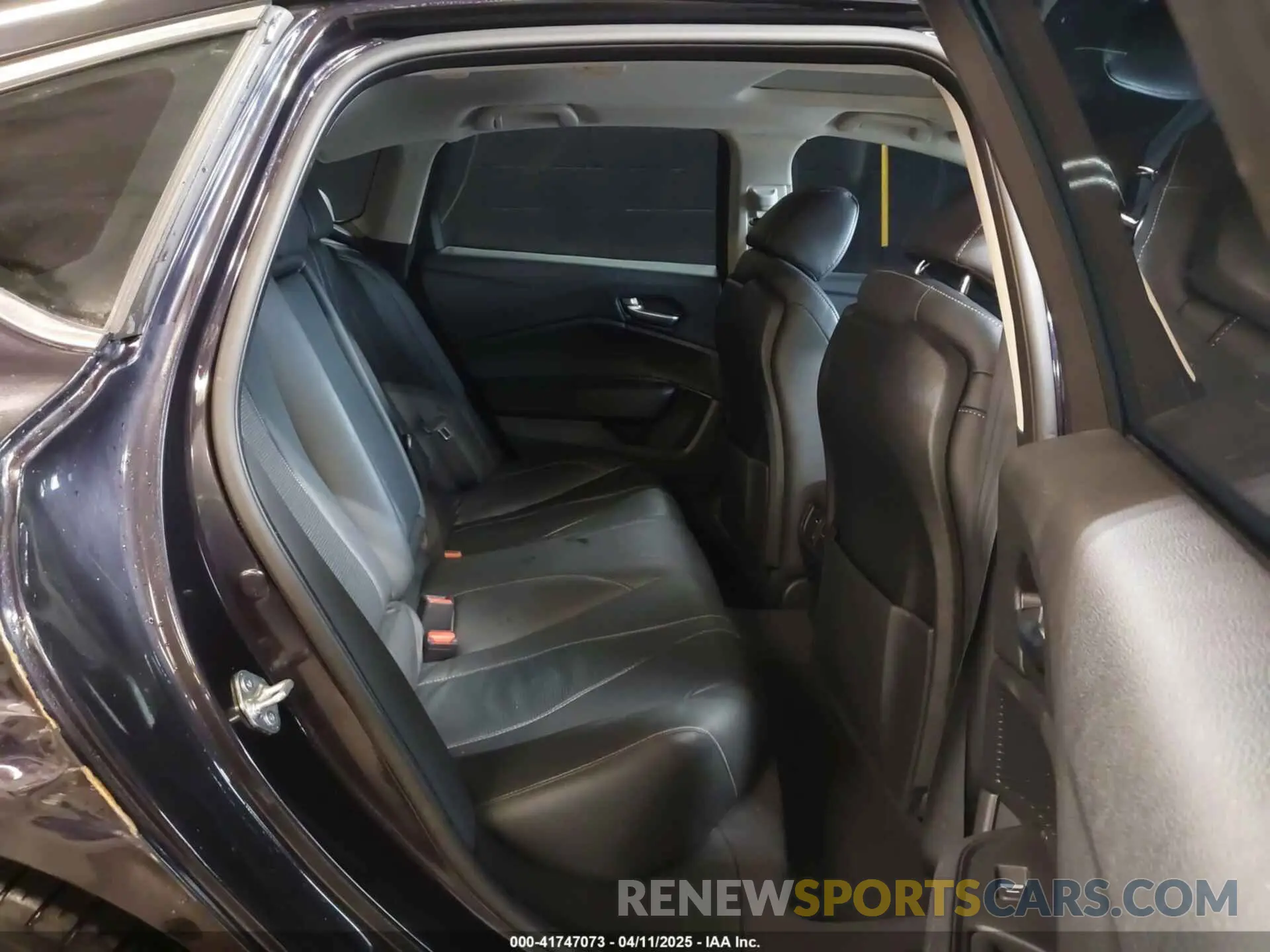 8 Photograph of a damaged car 19UUB6F41MA010563 ACURA TLX 2021