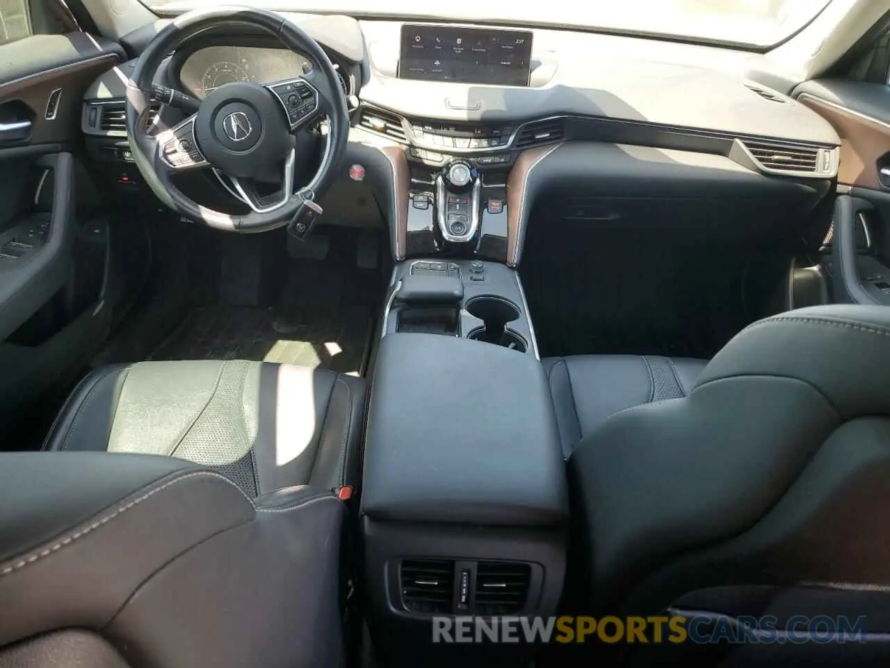 8 Photograph of a damaged car 19UUB6F49MA001383 ACURA TLX 2021