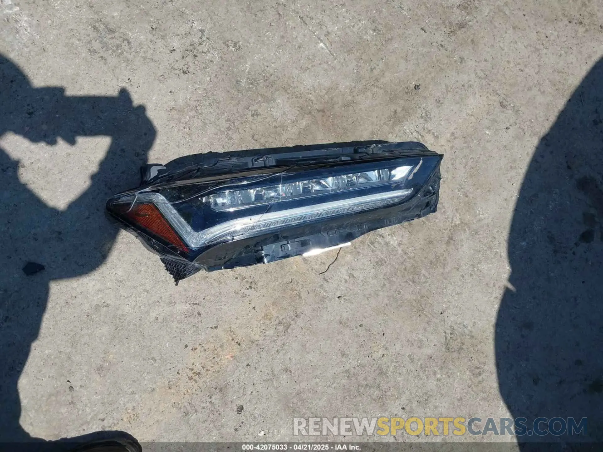 18 Photograph of a damaged car 19UUB6F52MA000424 ACURA TLX 2021