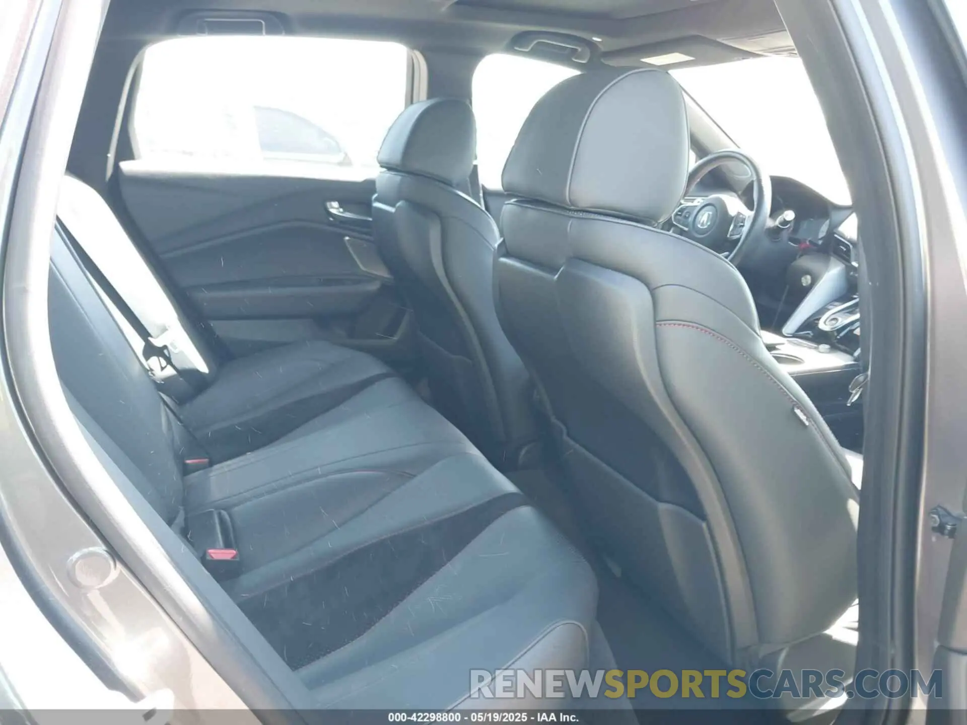 8 Photograph of a damaged car 19UUB6F55MA007934 ACURA TLX 2021