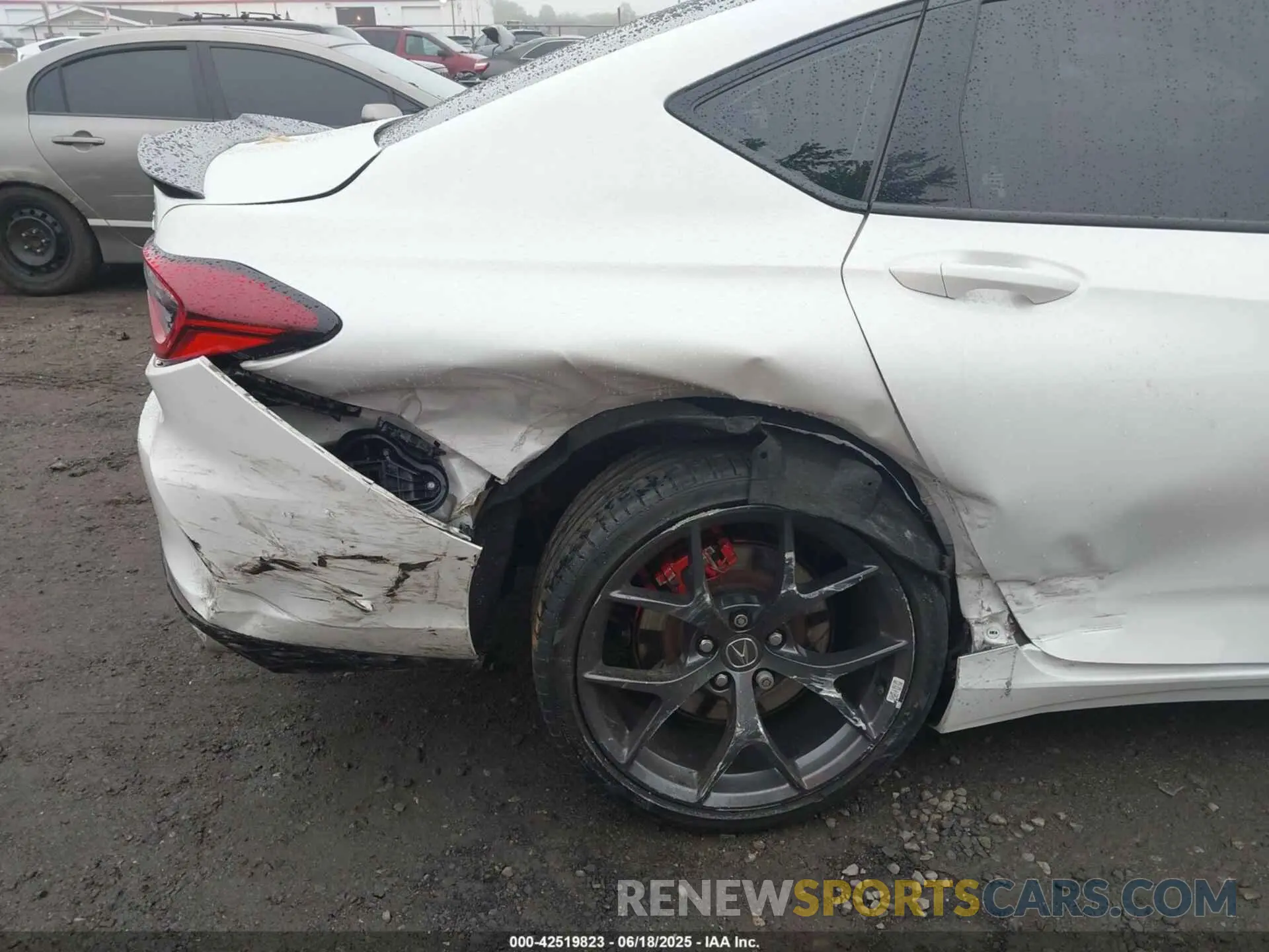 6 Photograph of a damaged car 19UUB6F57MA001102 ACURA TLX 2021