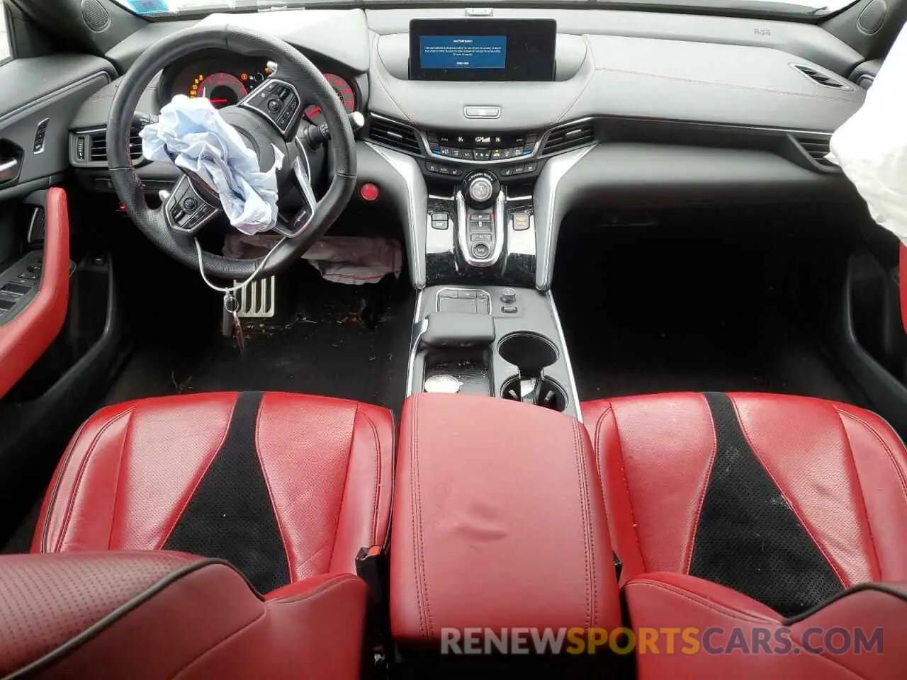 8 Photograph of a damaged car 19UUB6F58MA010150 ACURA TLX 2021