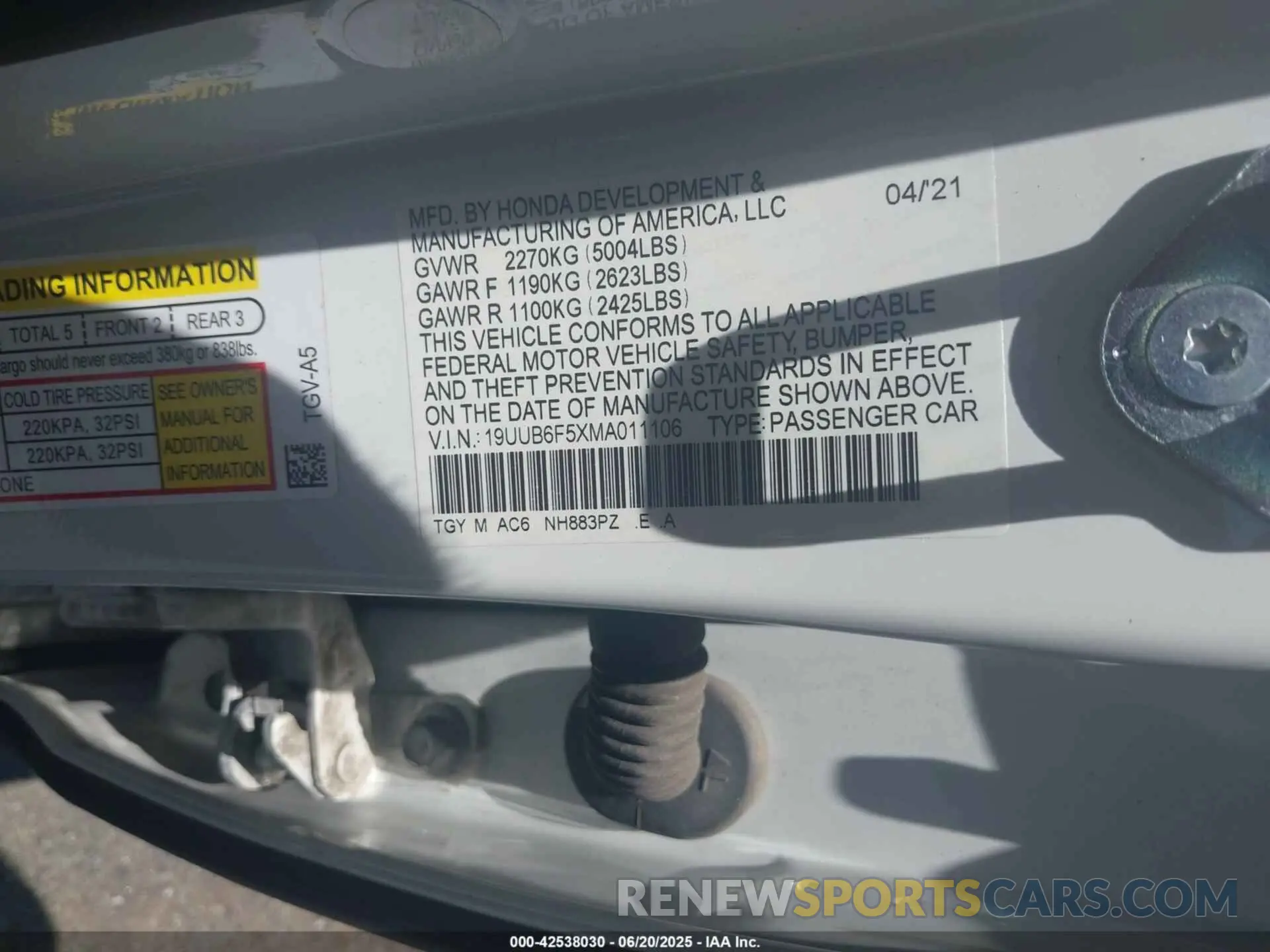 9 Photograph of a damaged car 19UUB6F5XMA011106 ACURA TLX 2021