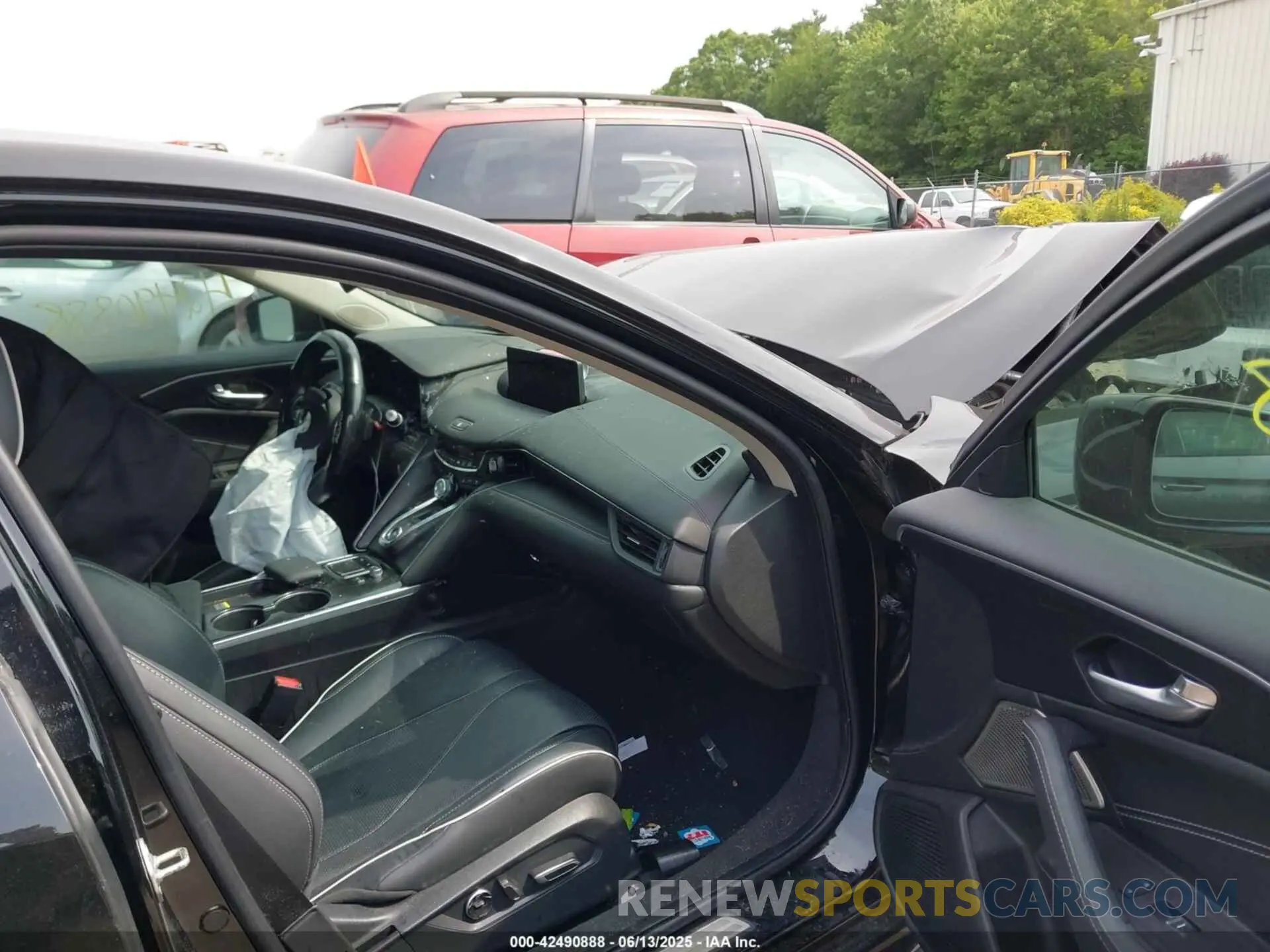 5 Photograph of a damaged car 19UUB6F66MA001052 ACURA TLX 2021