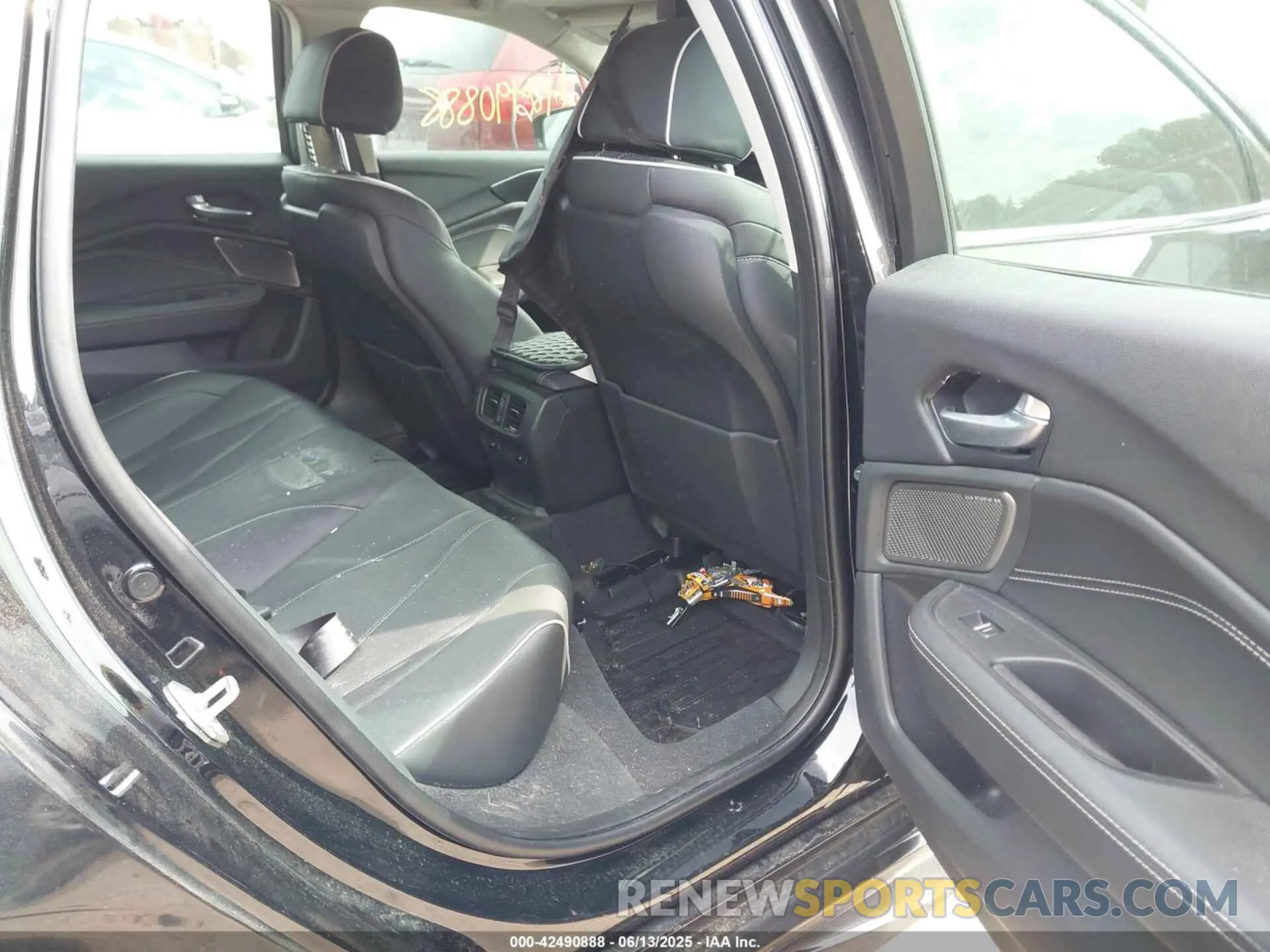 8 Photograph of a damaged car 19UUB6F66MA001052 ACURA TLX 2021