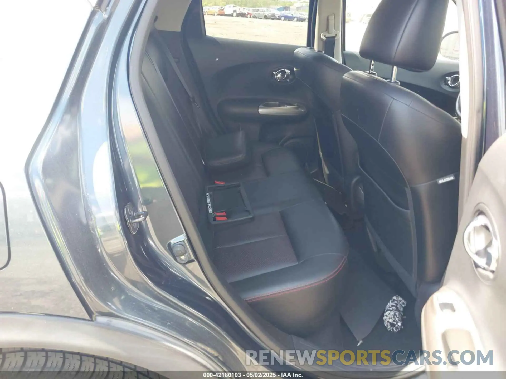 8 Photograph of a damaged car 19UUB6F69MA001188 ACURA TLX 2021