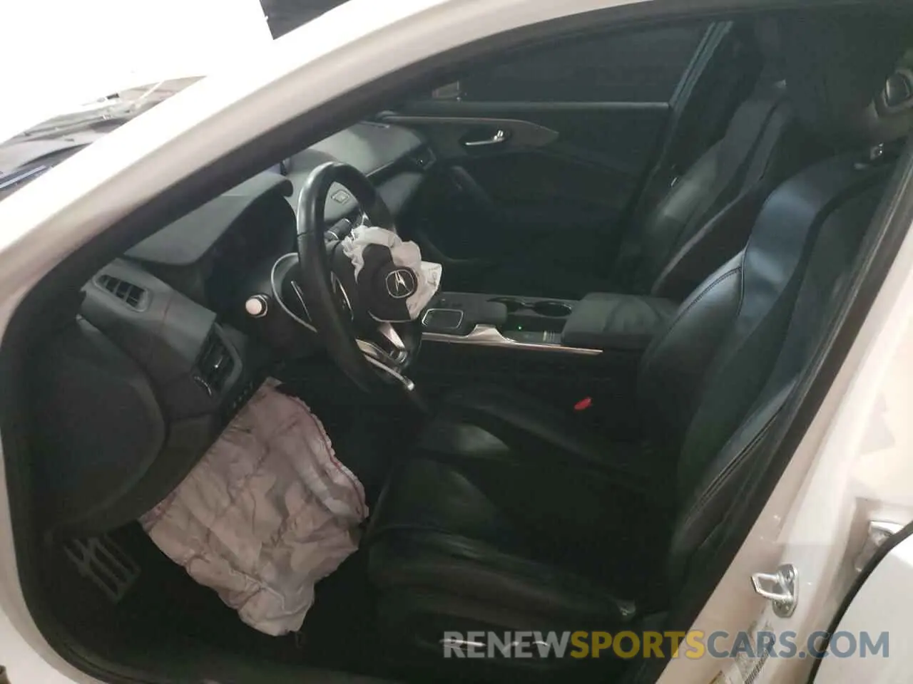 7 Photograph of a damaged car 19UUB7F02MA001227 ACURA TLX 2021