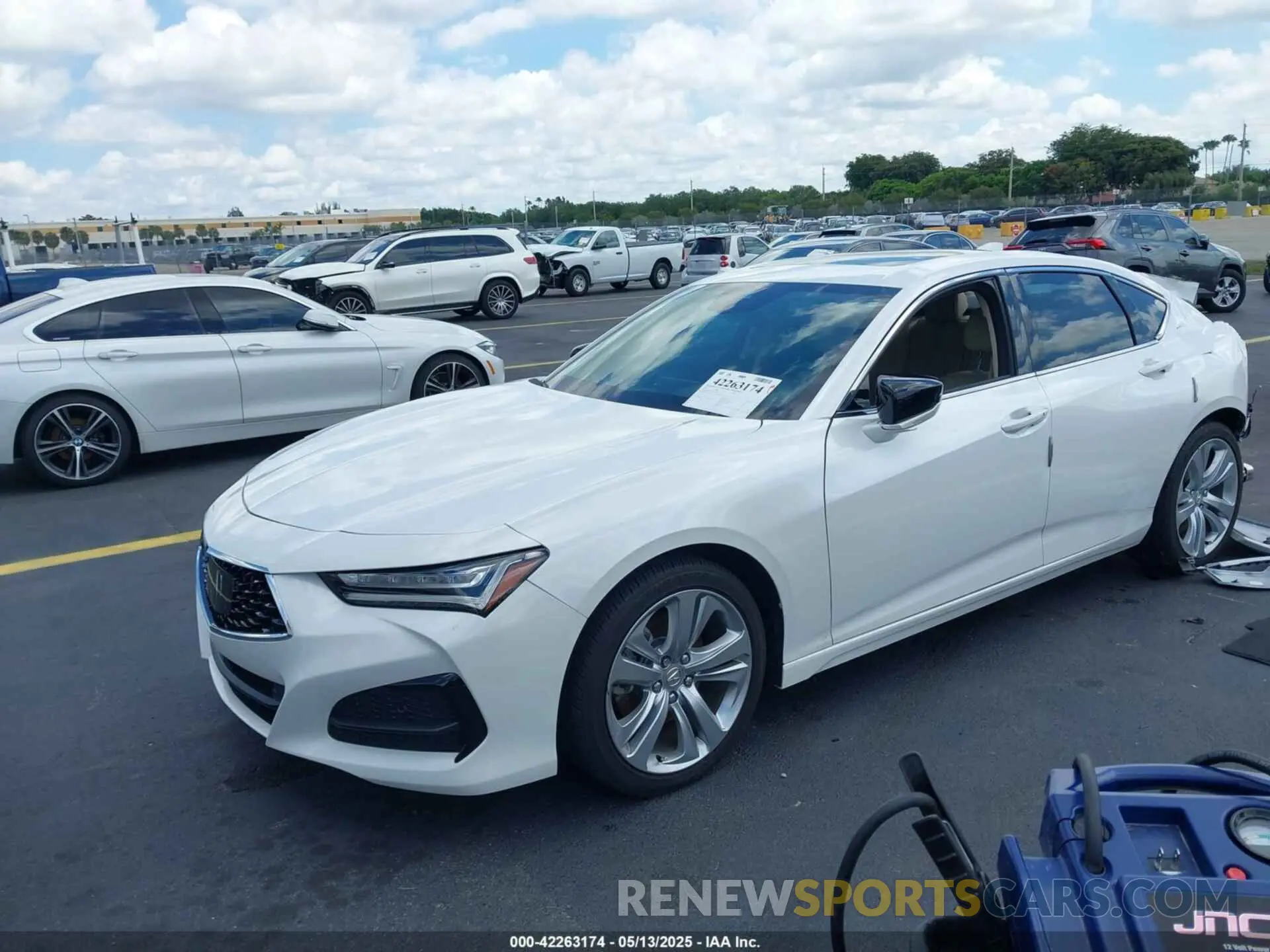 2 Photograph of a damaged car 19UUB5F44NA004283 ACURA TLX 2022