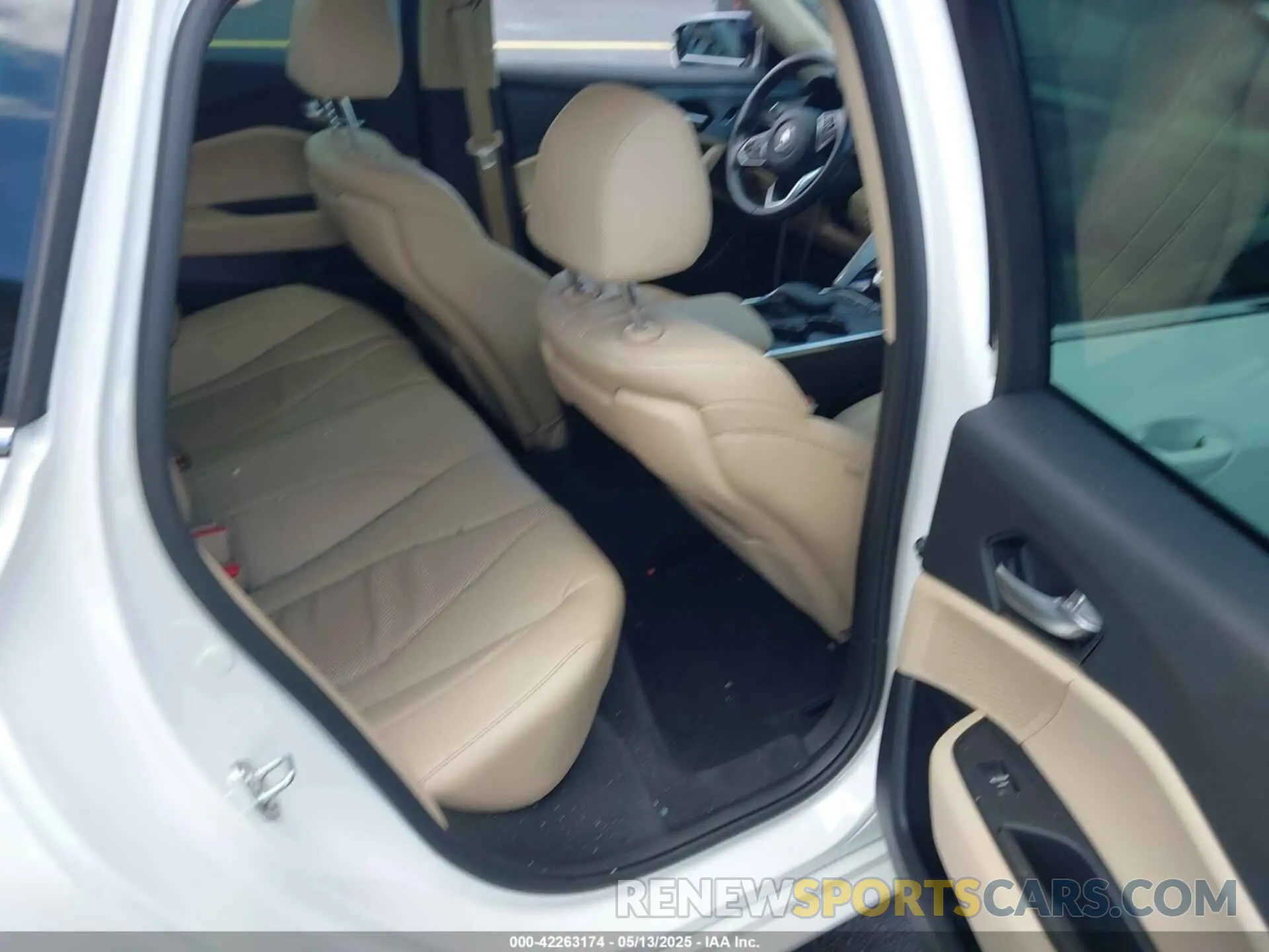 8 Photograph of a damaged car 19UUB5F44NA004283 ACURA TLX 2022