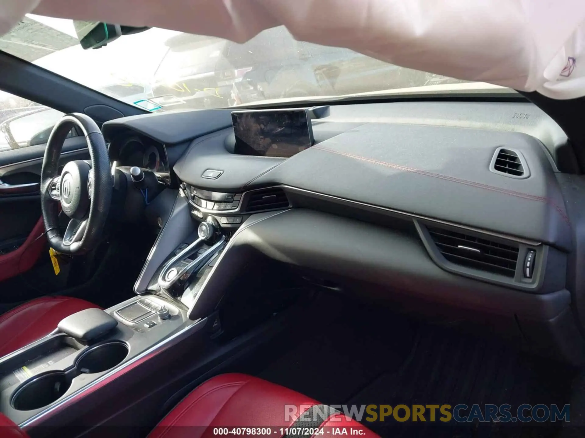 5 Photograph of a damaged car 19UUB5F54NA000596 ACURA TLX 2022