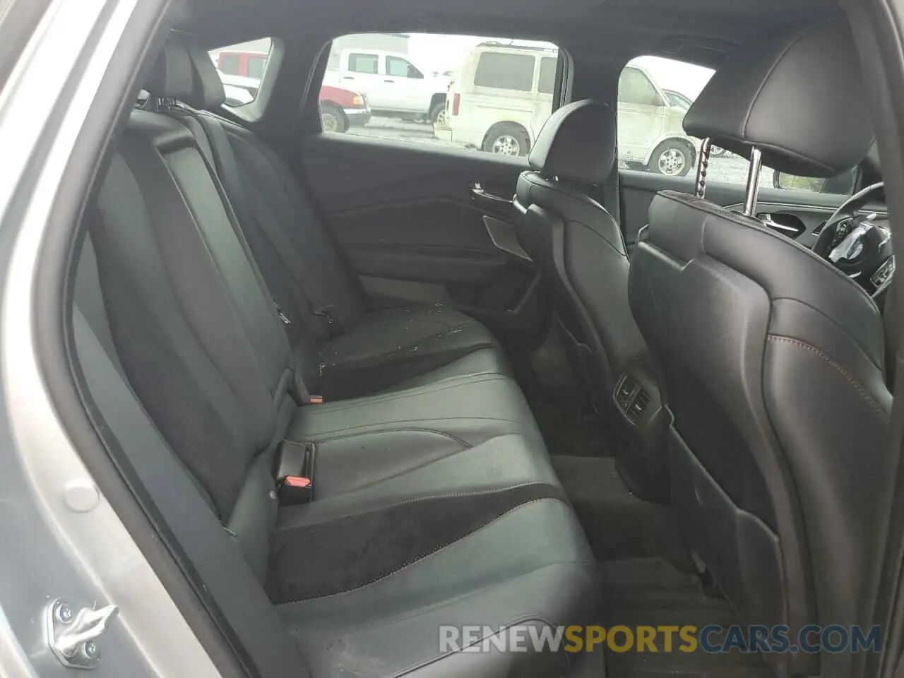 10 Photograph of a damaged car 19UUB5F55NA000851 ACURA TLX 2022
