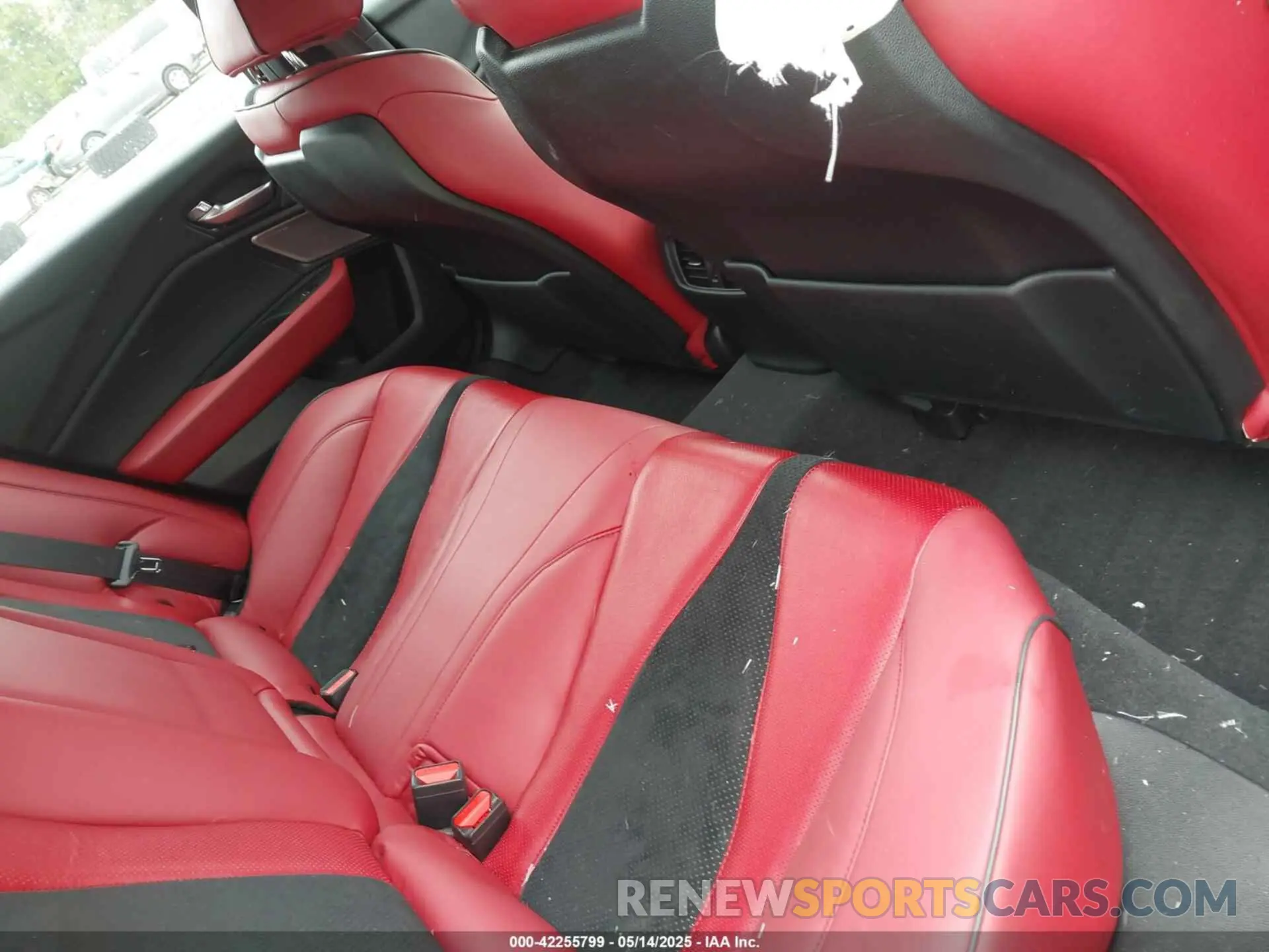 8 Photograph of a damaged car 19UUB5F55NA002986 ACURA TLX 2022