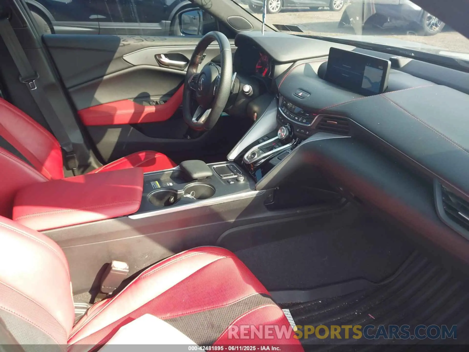 5 Photograph of a damaged car 19UUB5F56NA004388 ACURA TLX 2022