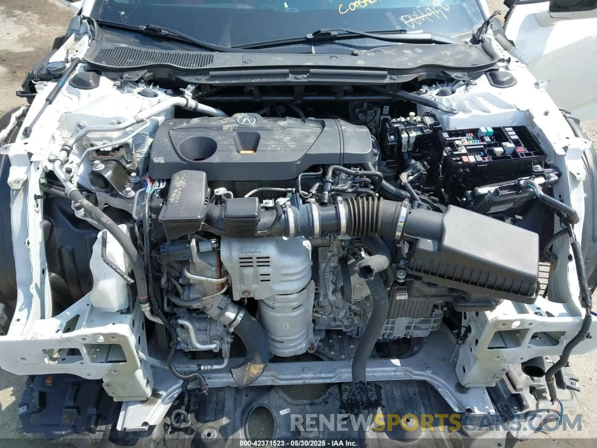 10 Photograph of a damaged car 19UUB5F56NA004956 ACURA TLX 2022