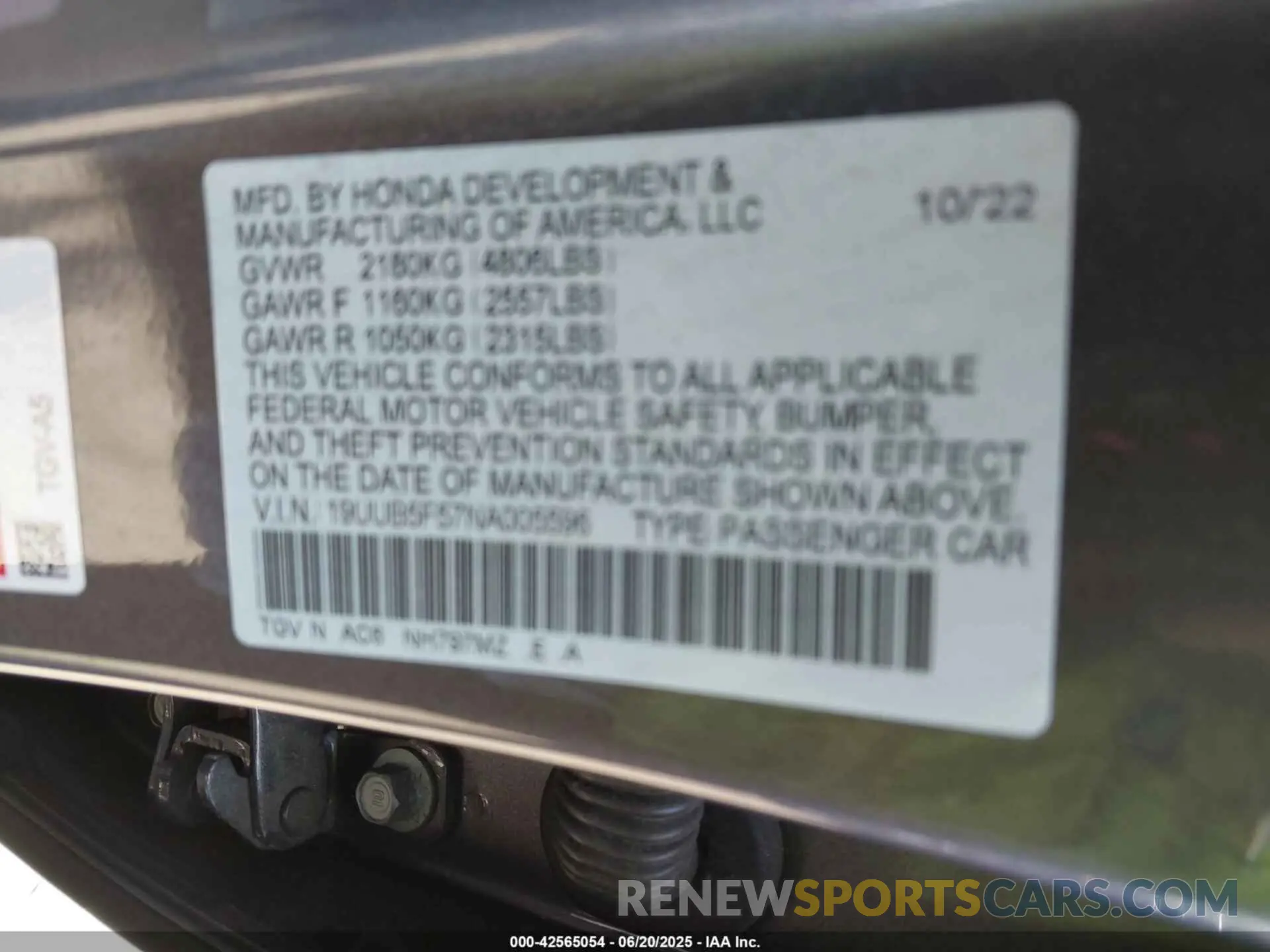 9 Photograph of a damaged car 19UUB5F57NA005596 ACURA TLX 2022