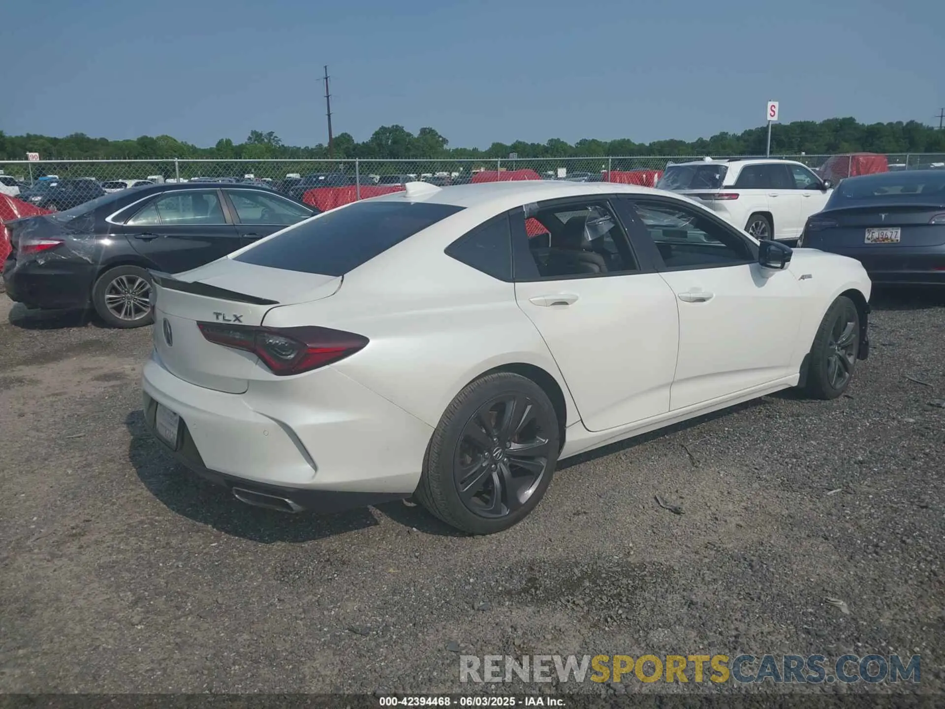 4 Photograph of a damaged car 19UUB5F59NA003672 ACURA TLX 2022