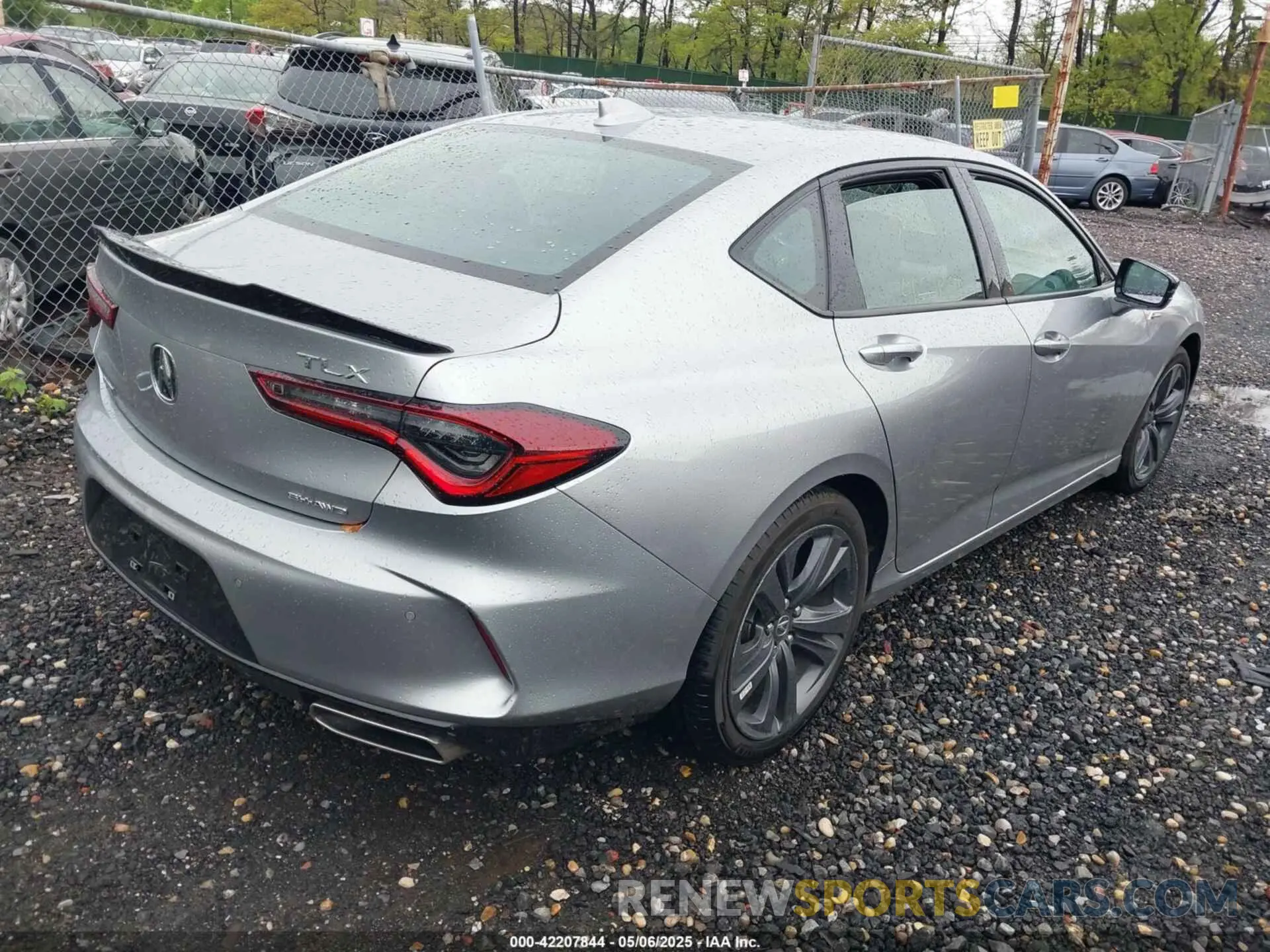 4 Photograph of a damaged car 19UUB6F51NA000805 ACURA TLX 2022