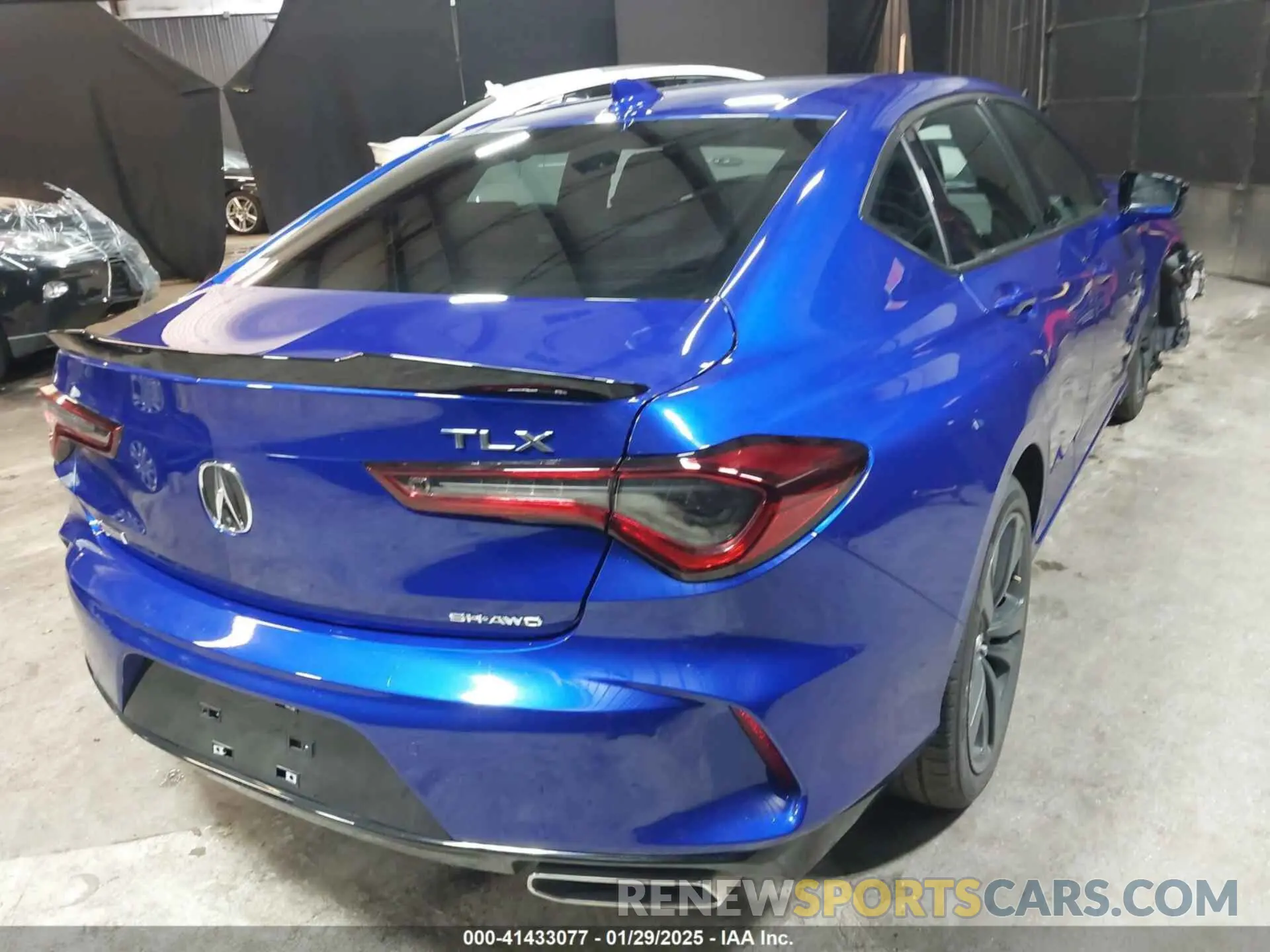 4 Photograph of a damaged car 19UUB6F56NA000900 ACURA TLX 2022