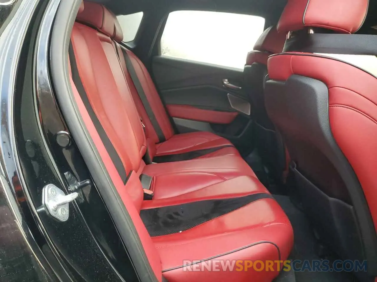 10 Photograph of a damaged car 19UUB6F57NA002834 ACURA TLX 2022