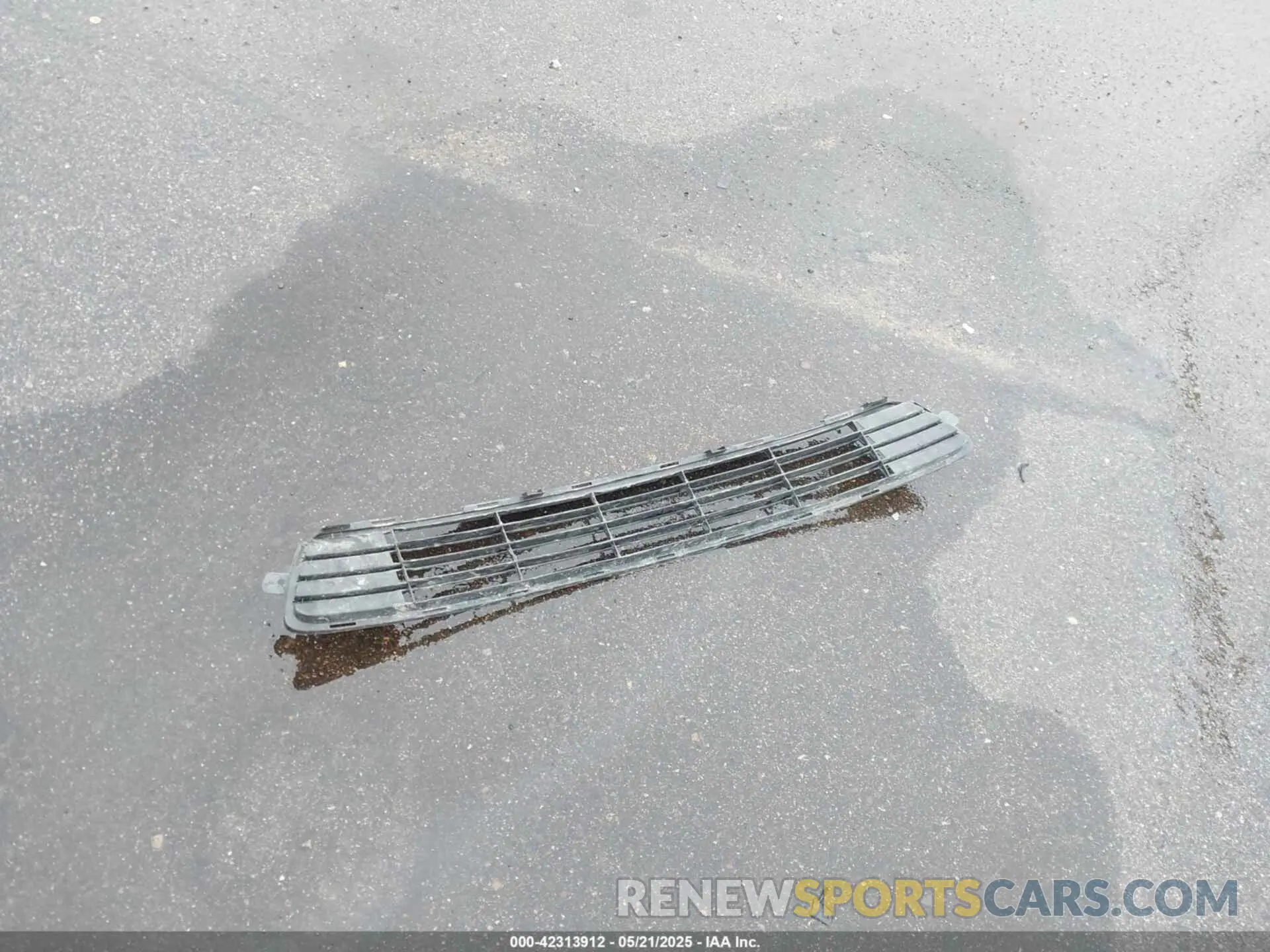 12 Photograph of a damaged car 19UUB7F08NA001041 ACURA TLX 2022