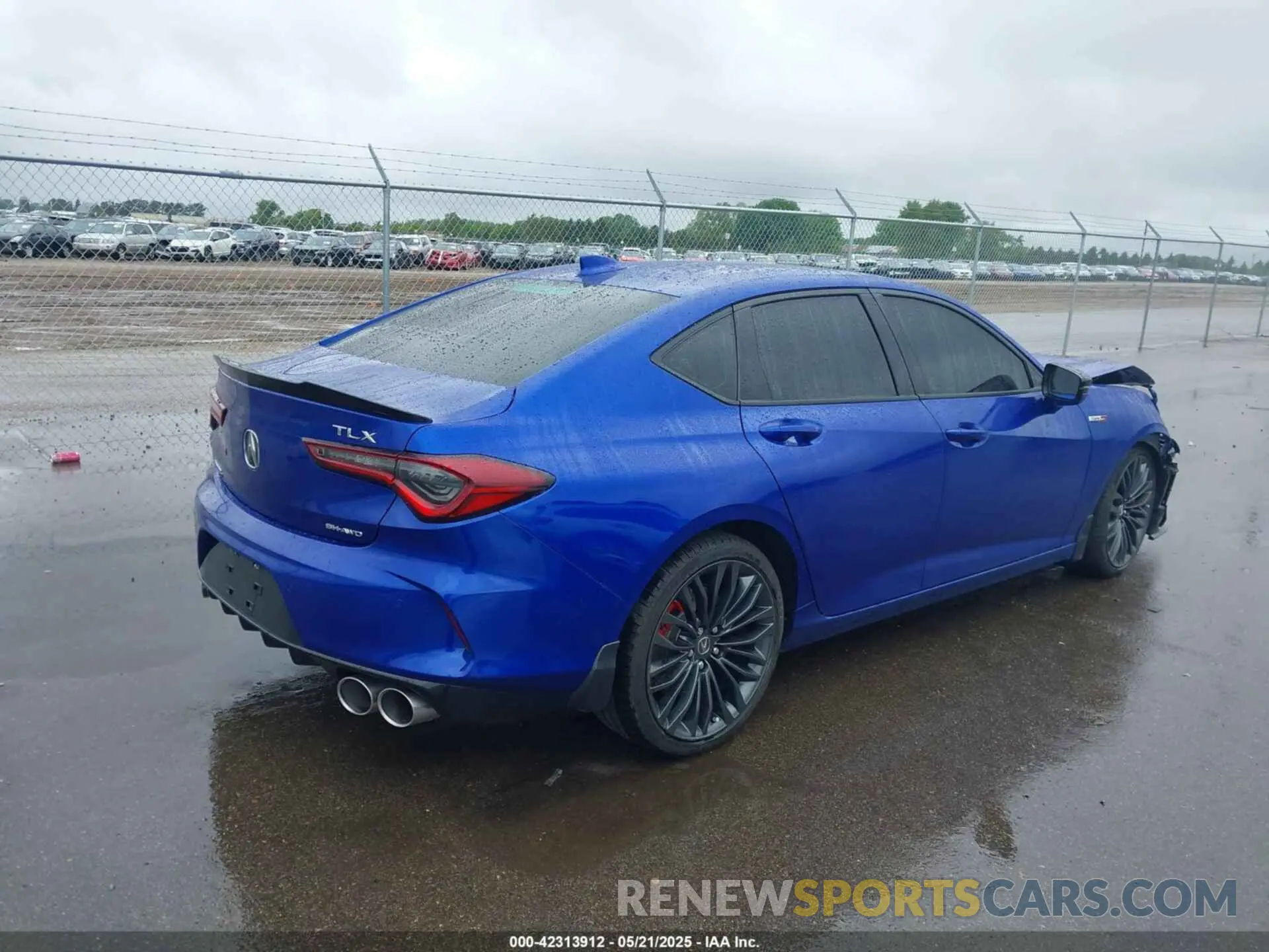 4 Photograph of a damaged car 19UUB7F08NA001041 ACURA TLX 2022