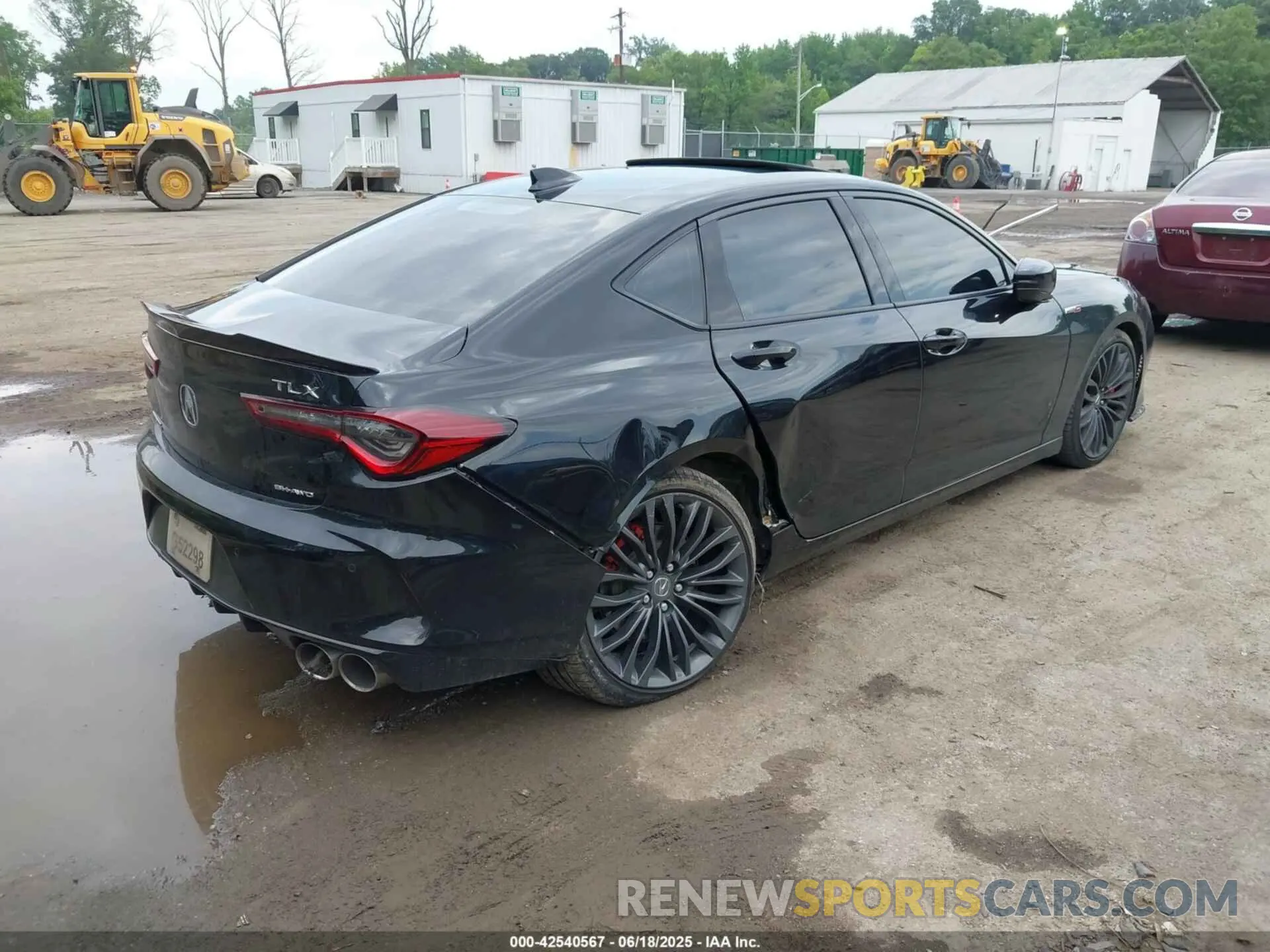 4 Photograph of a damaged car 19UUB7F0XNA001168 ACURA TLX 2022