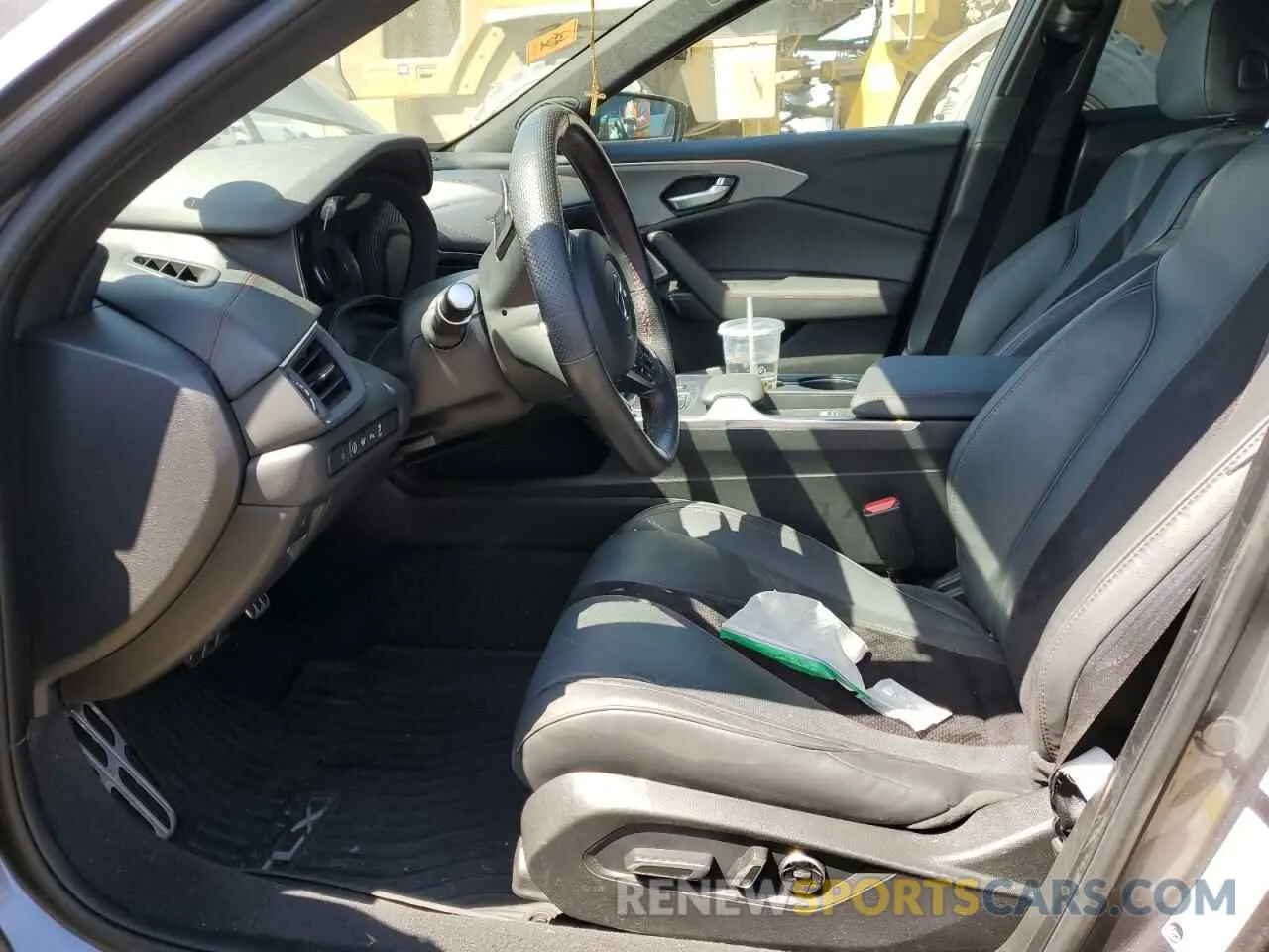 7 Photograph of a damaged car 19UUB7F93NA000913 ACURA TLX 2022