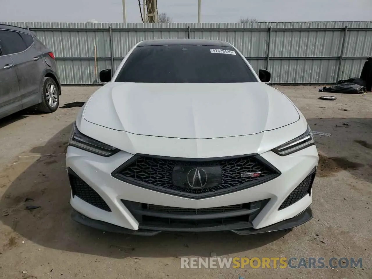 5 Photograph of a damaged car 19UUB7F95NA001576 ACURA TLX 2022
