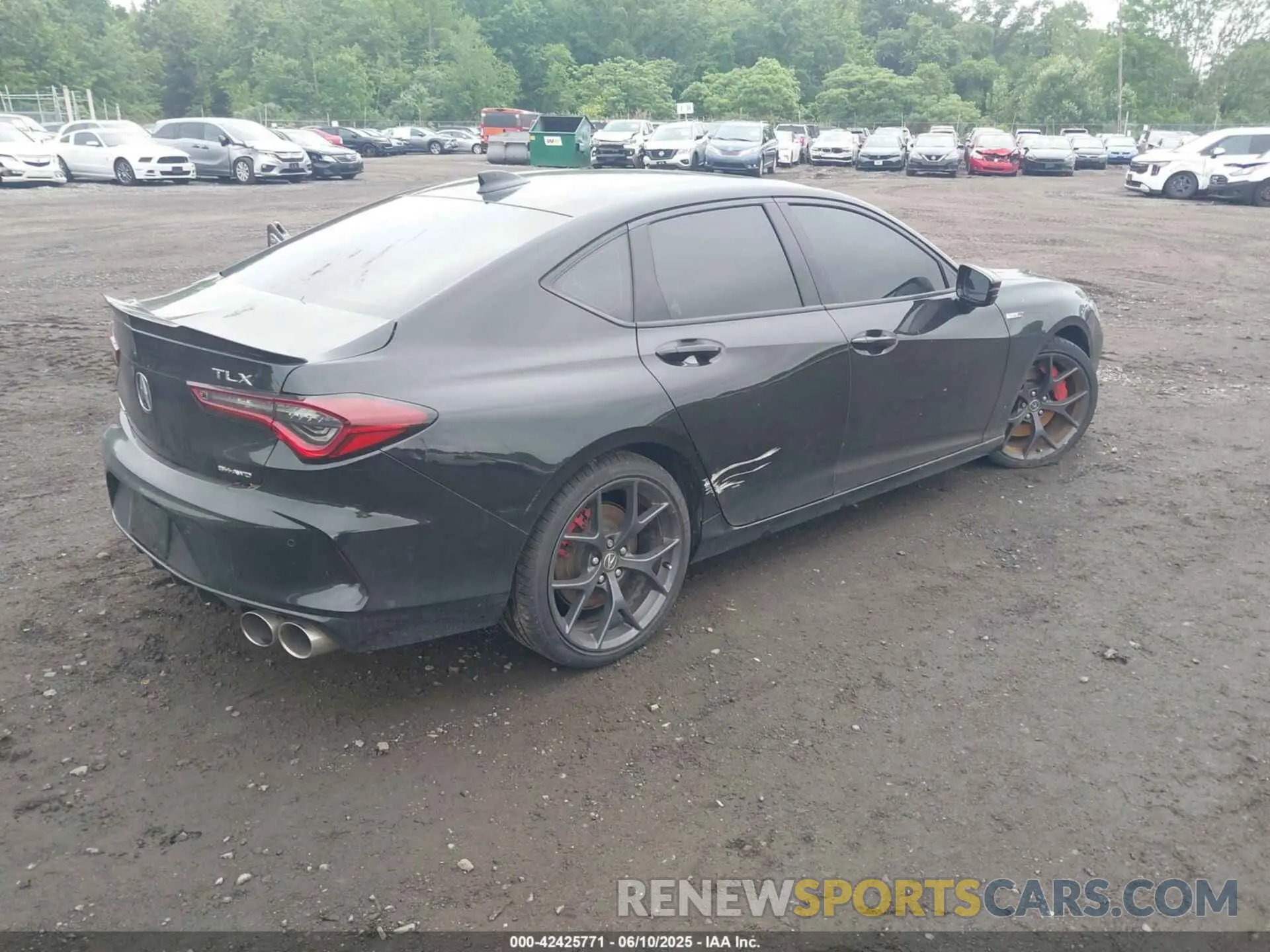 4 Photograph of a damaged car 19UUB7F9XNA001671 ACURA TLX 2022