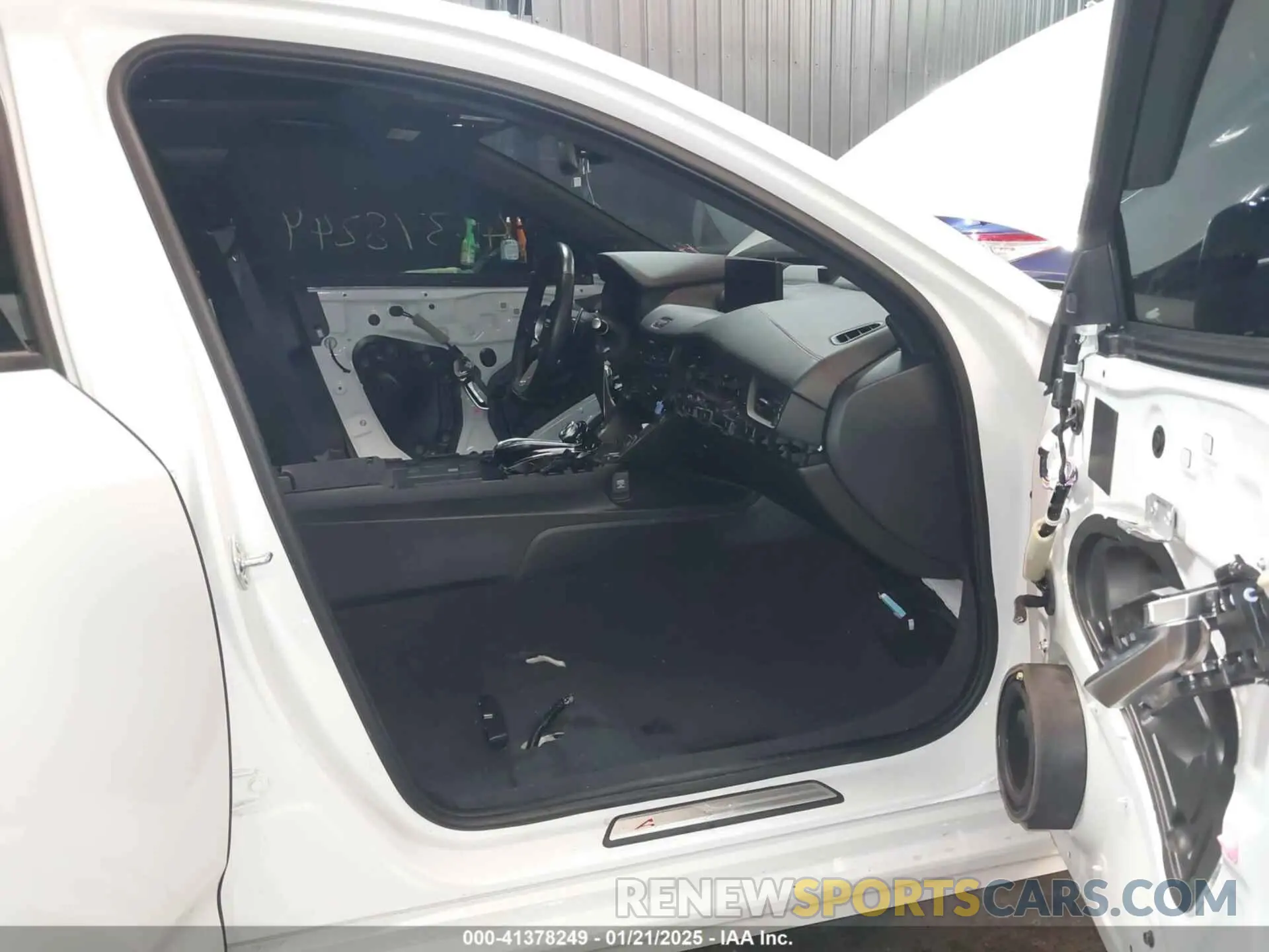 5 Photograph of a damaged car 19UUB5F54PA007213 ACURA TLX 2023