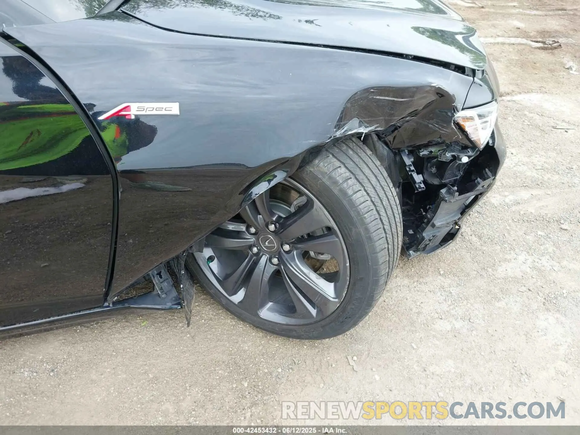17 Photograph of a damaged car 19UUB6F54PA004608 ACURA TLX 2023