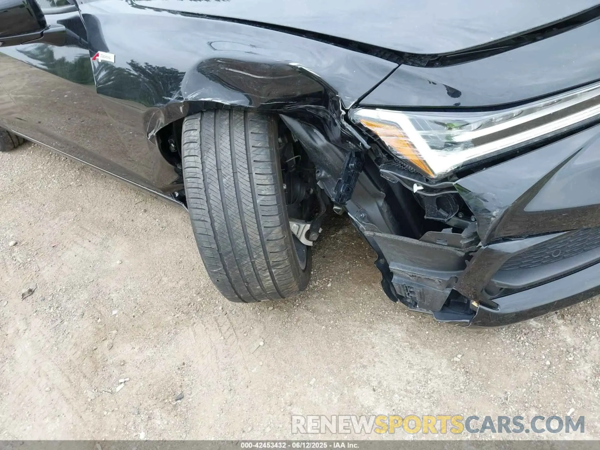 6 Photograph of a damaged car 19UUB6F54PA004608 ACURA TLX 2023