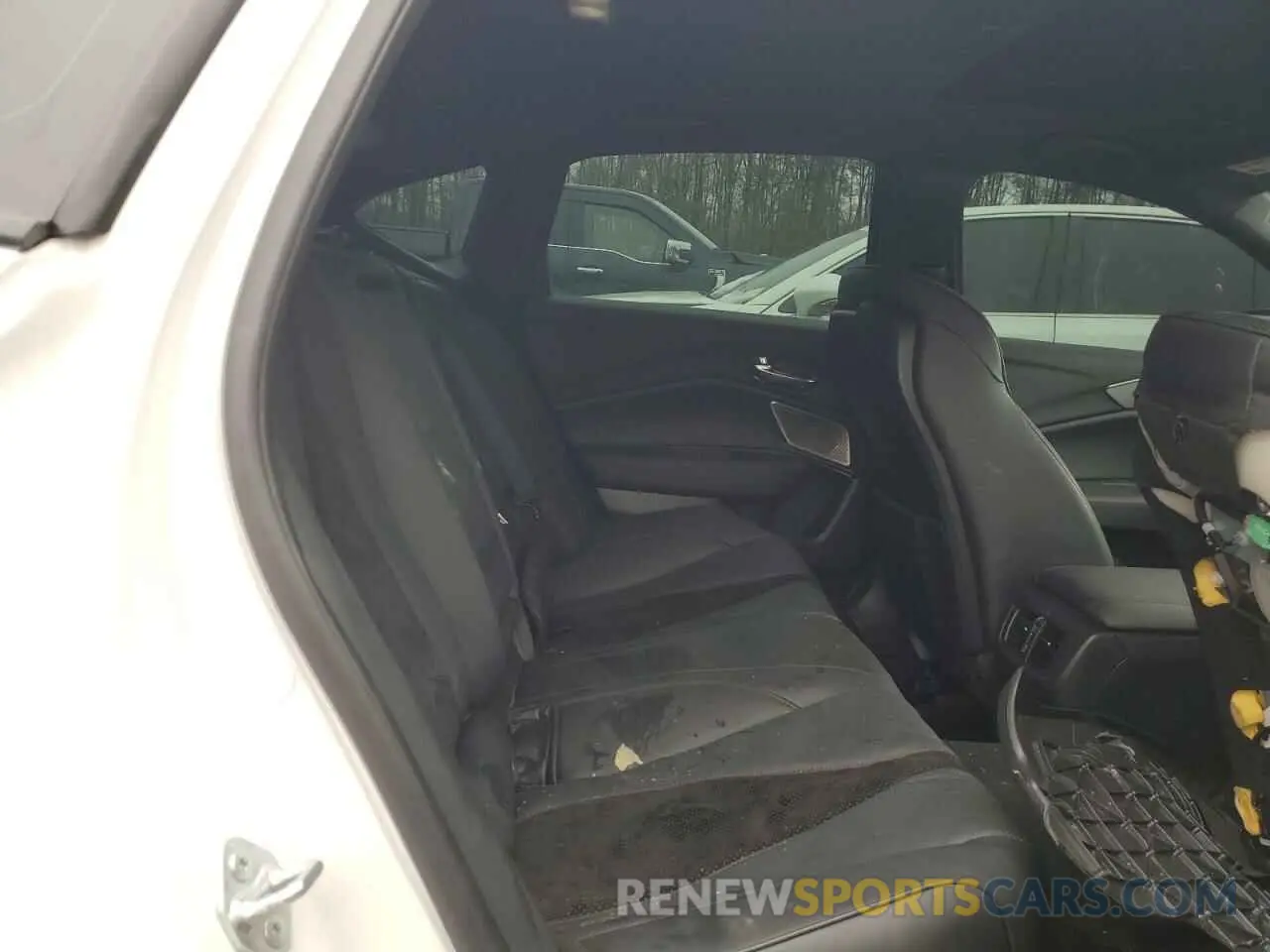 10 Photograph of a damaged car 19UUB6F55PA001135 ACURA TLX 2023