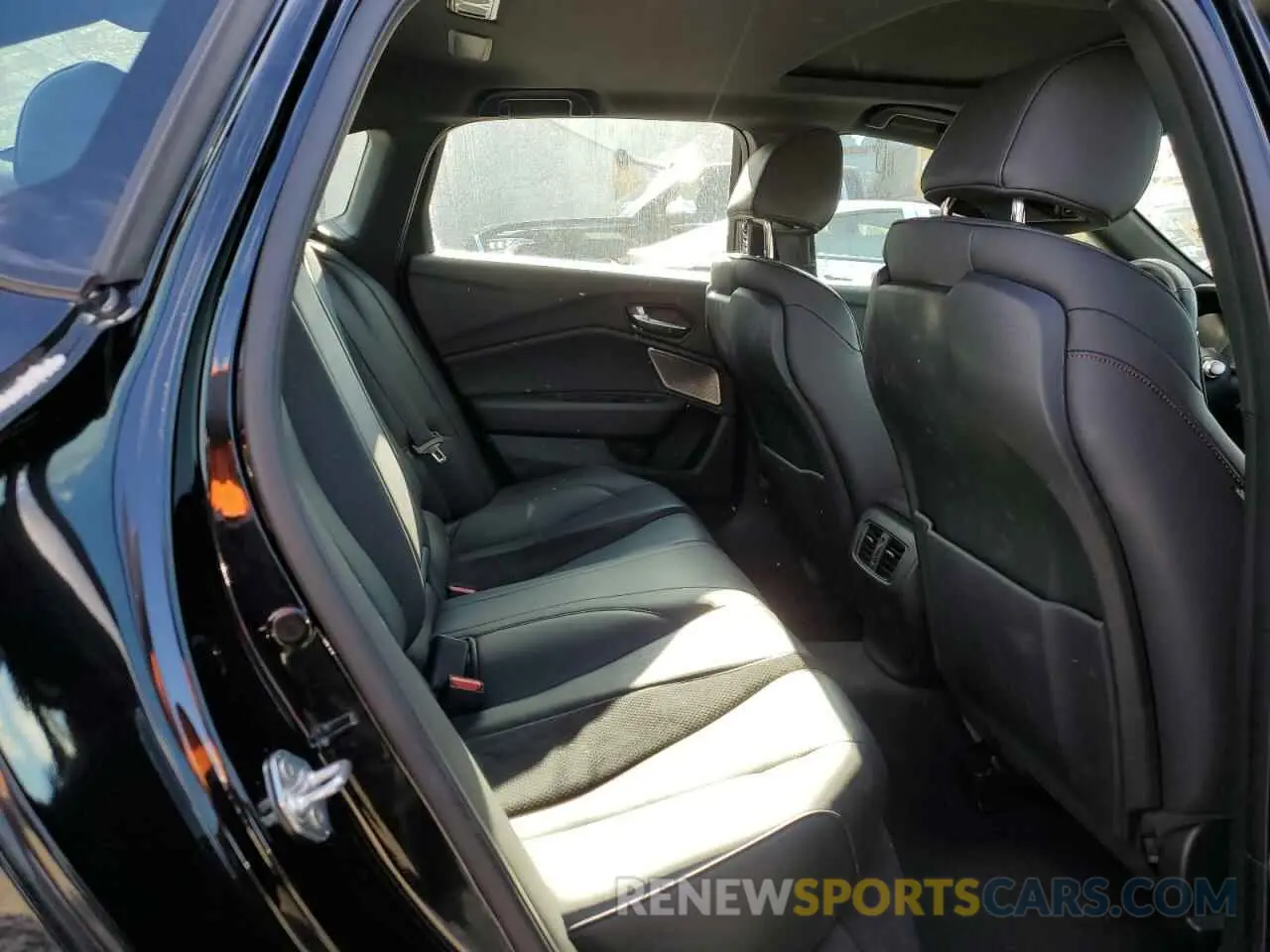 10 Photograph of a damaged car 19UUB6F5XPA002524 ACURA TLX 2023