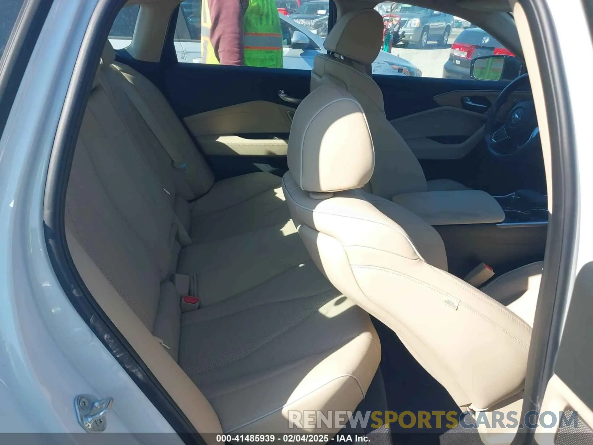8 Photograph of a damaged car 19UUB6F64PA004763 ACURA TLX 2023