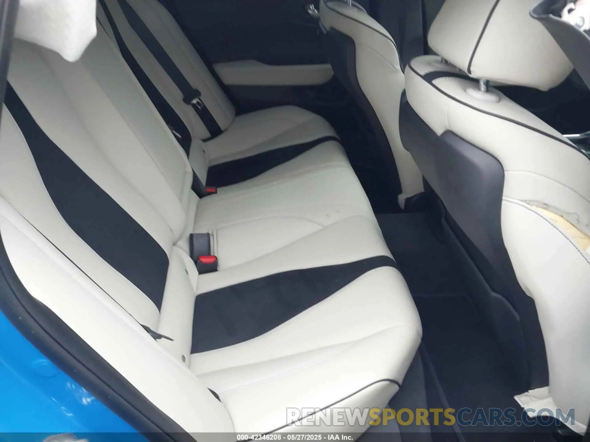 8 Photograph of a damaged car 19UUB7F00PY000248 ACURA TLX 2023