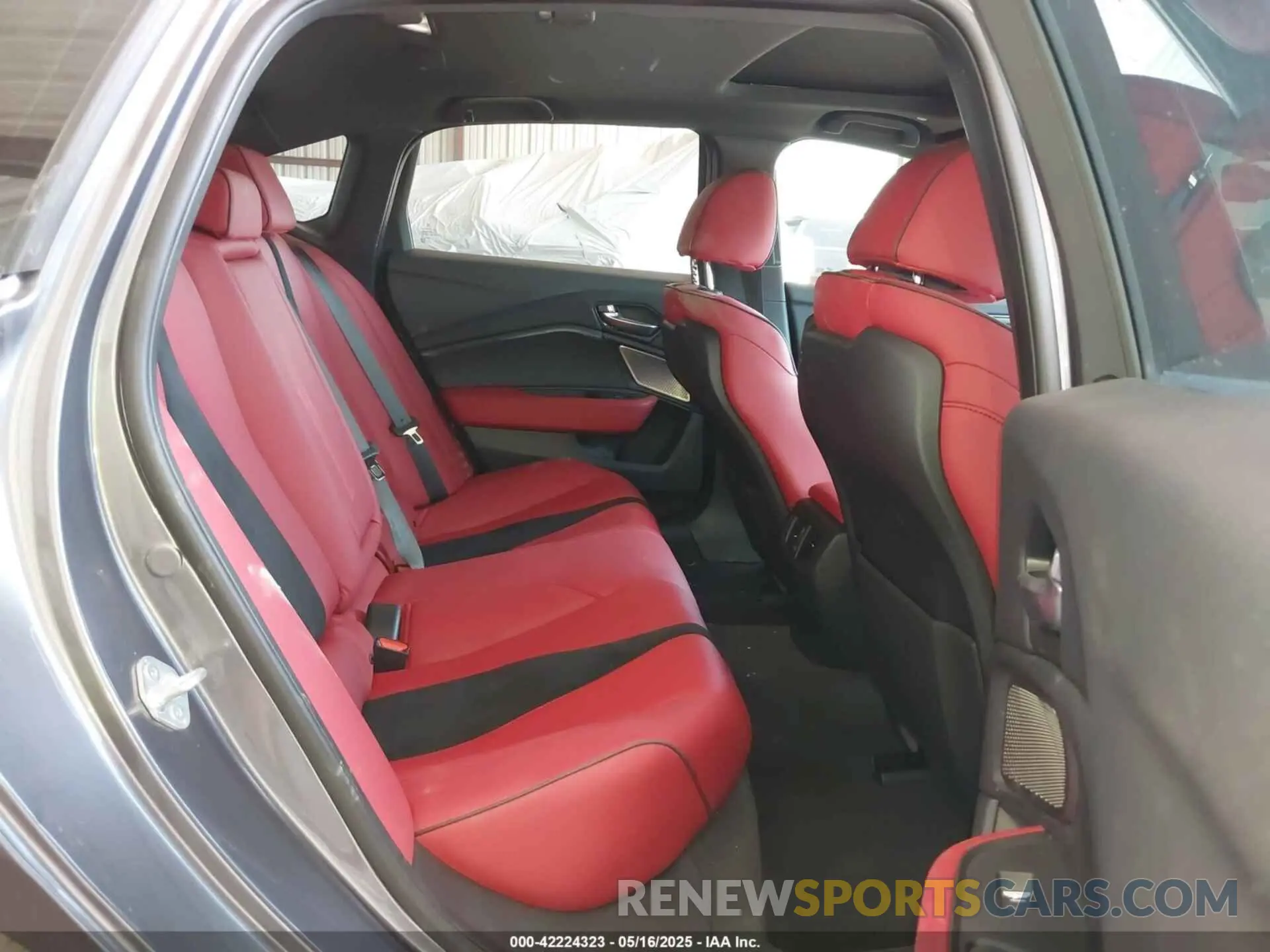 8 Photograph of a damaged car 19UUB7F01PA001899 ACURA TLX 2023