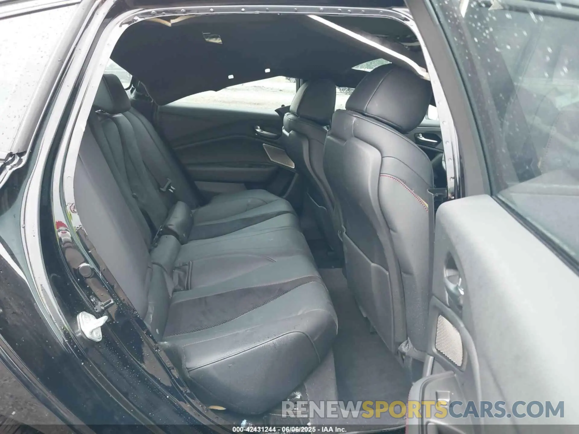 8 Photograph of a damaged car 19UUB7F09PA001262 ACURA TLX 2023