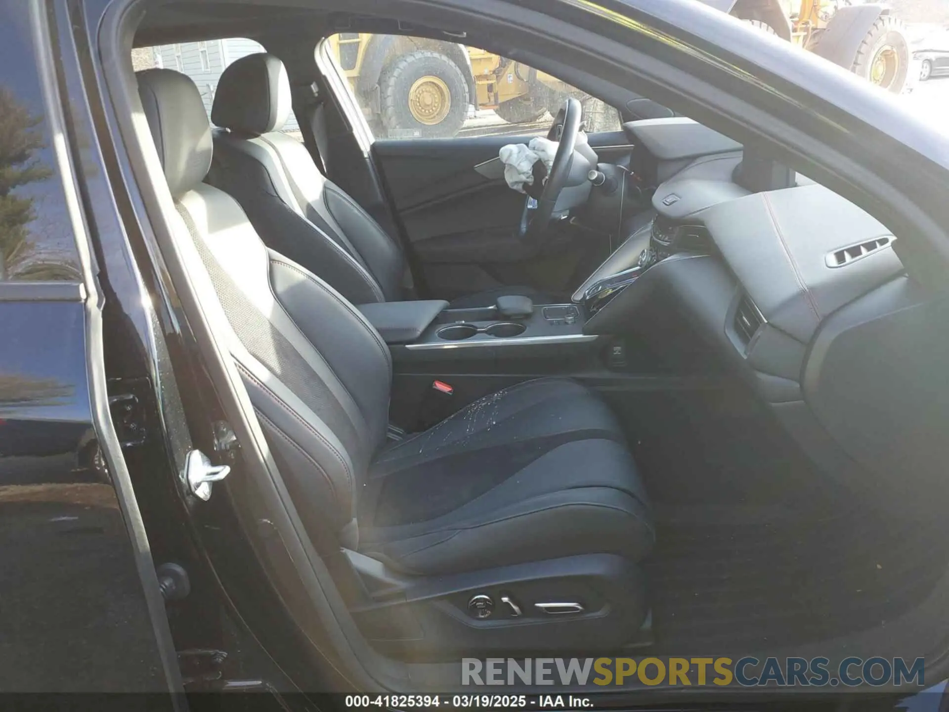 5 Photograph of a damaged car 19UUB7F97PA000738 ACURA TLX 2023