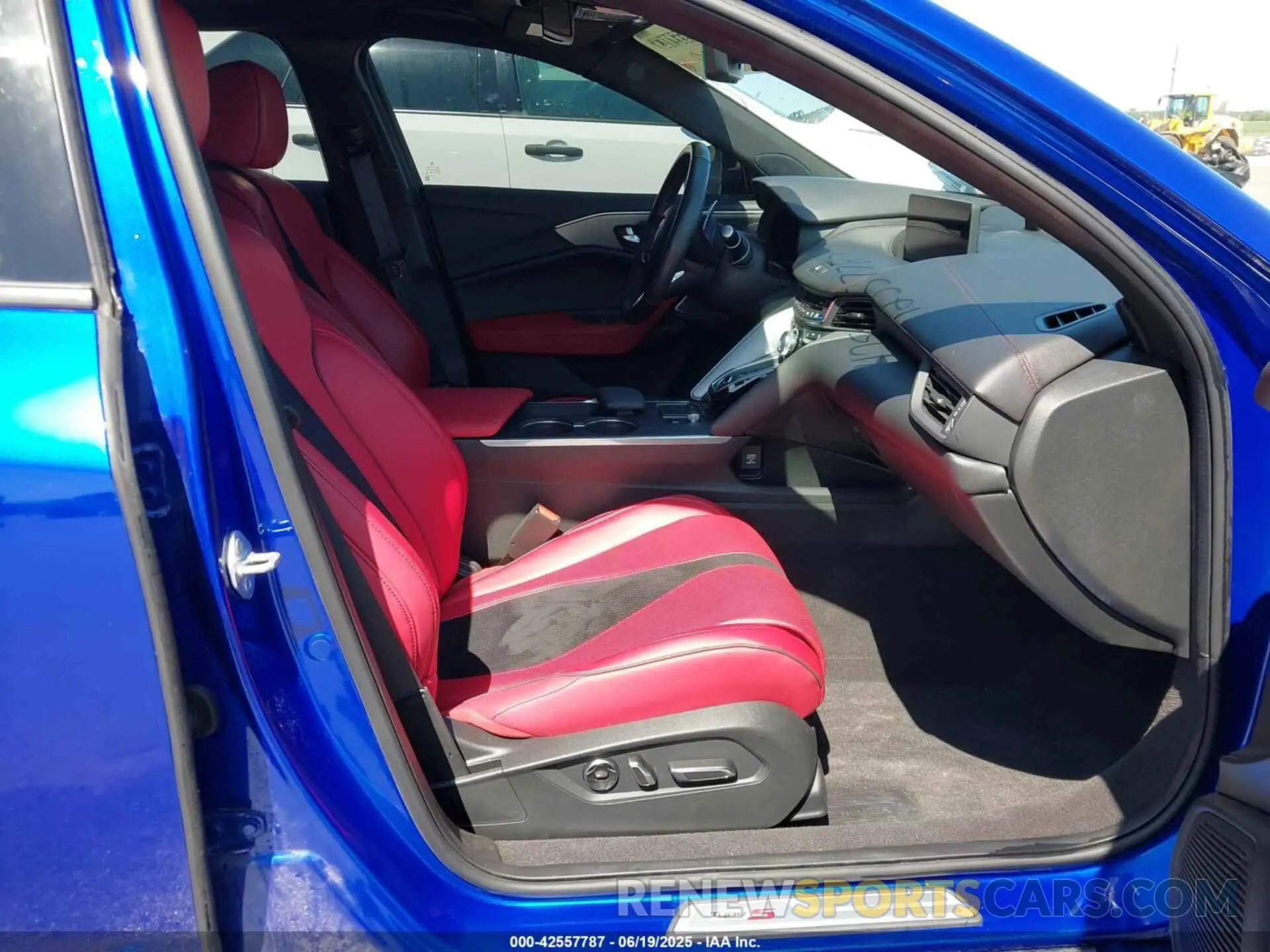 5 Photograph of a damaged car 19UUB7F98PA001395 ACURA TLX 2023