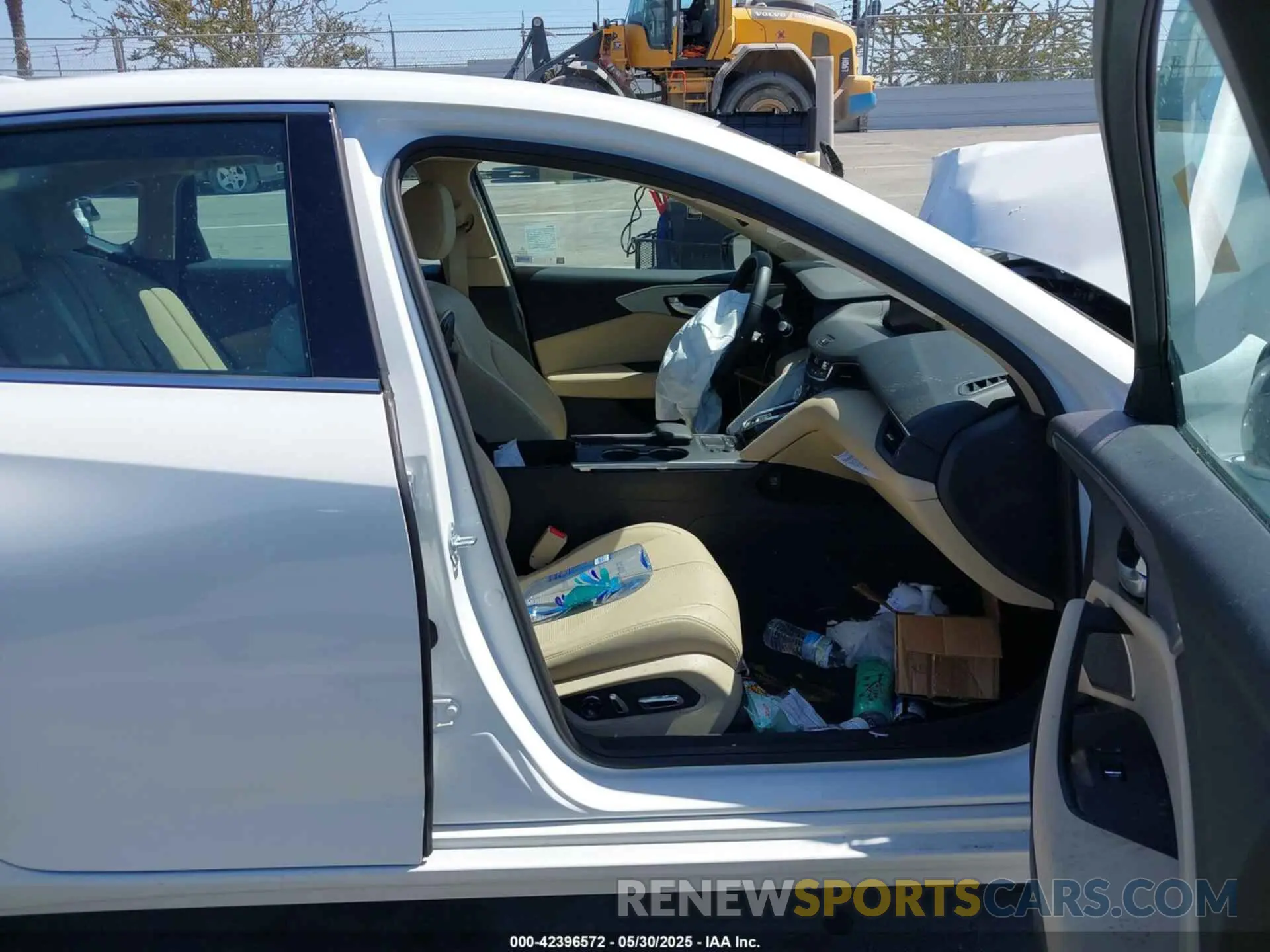 5 Photograph of a damaged car 19UUB5F48SA000569 ACURA TLX 2025