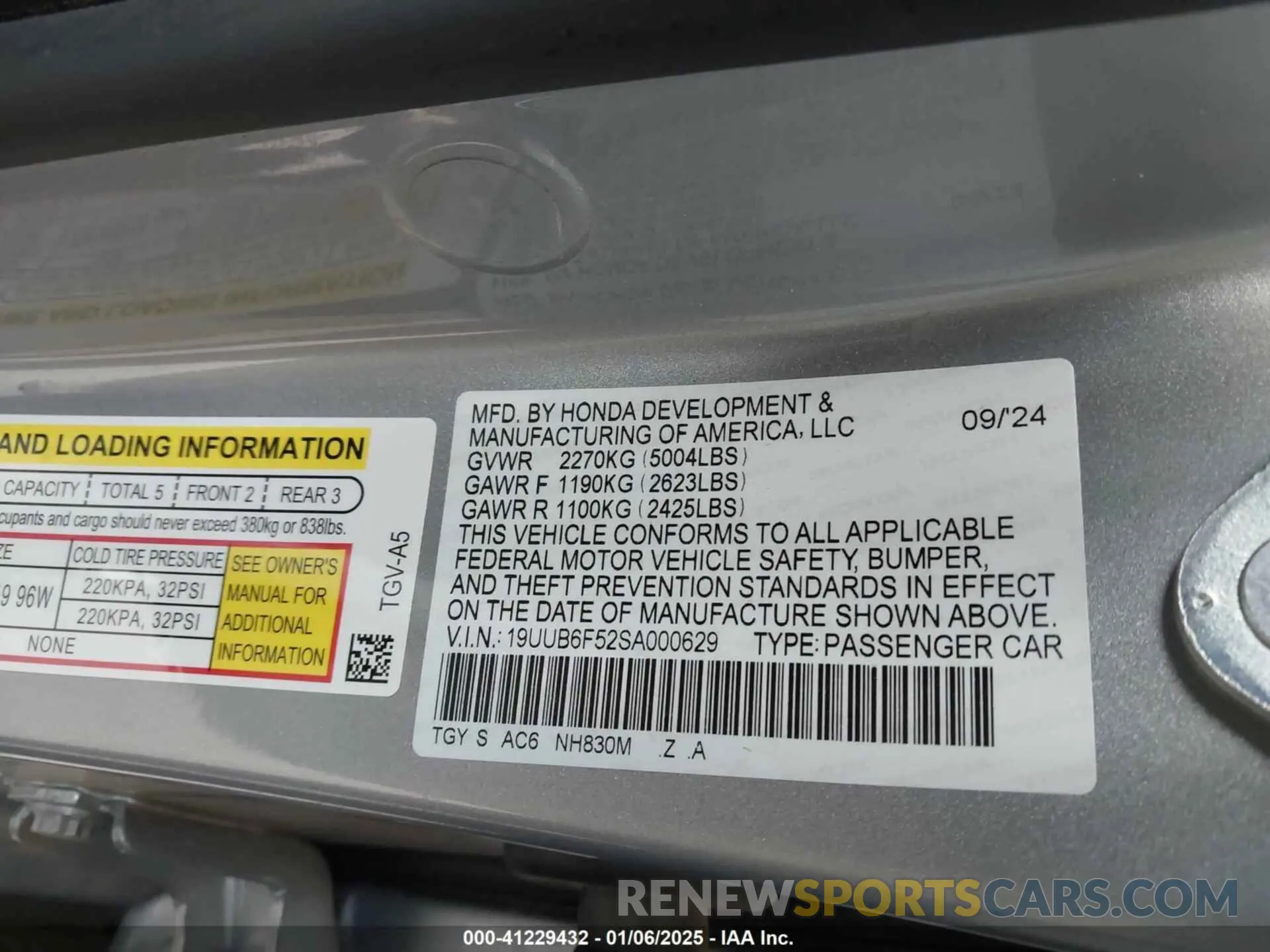 9 Photograph of a damaged car 19UUB6F52SA000629 ACURA TLX 2025