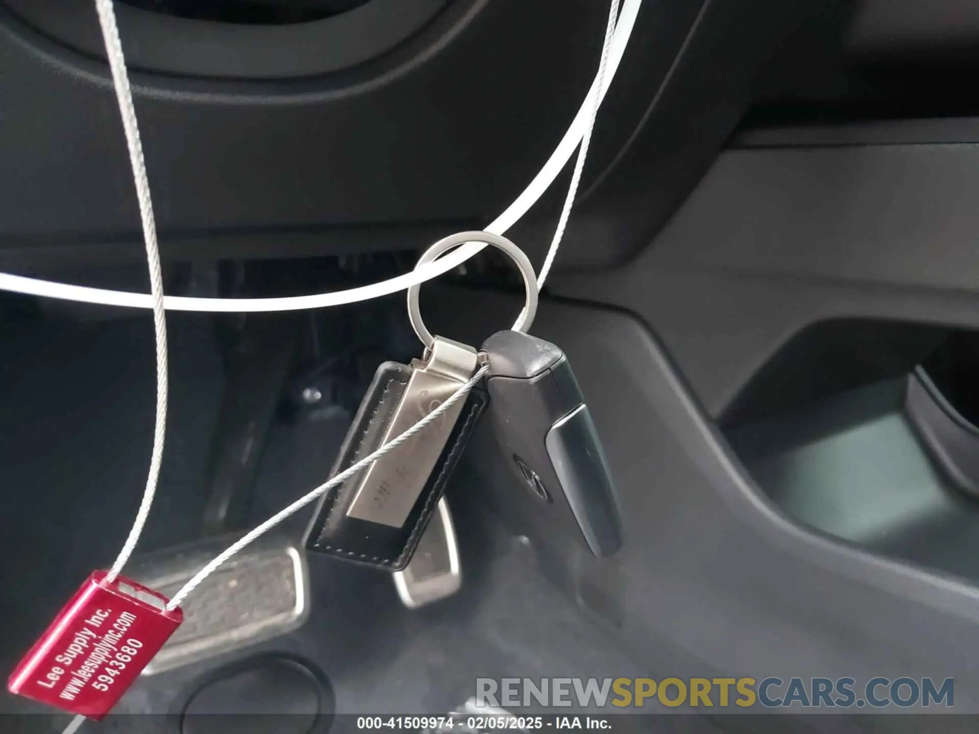 11 Photograph of a damaged car 4W5KHMRK8RZ505826 ACURA ZDX 2024